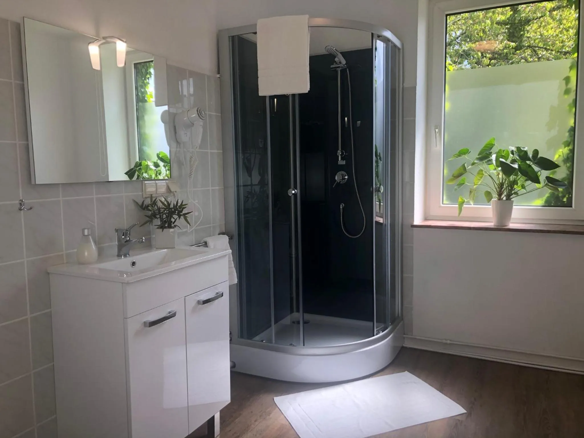 Bathroom in Rhein River Guesthouse - direkt am Rhein