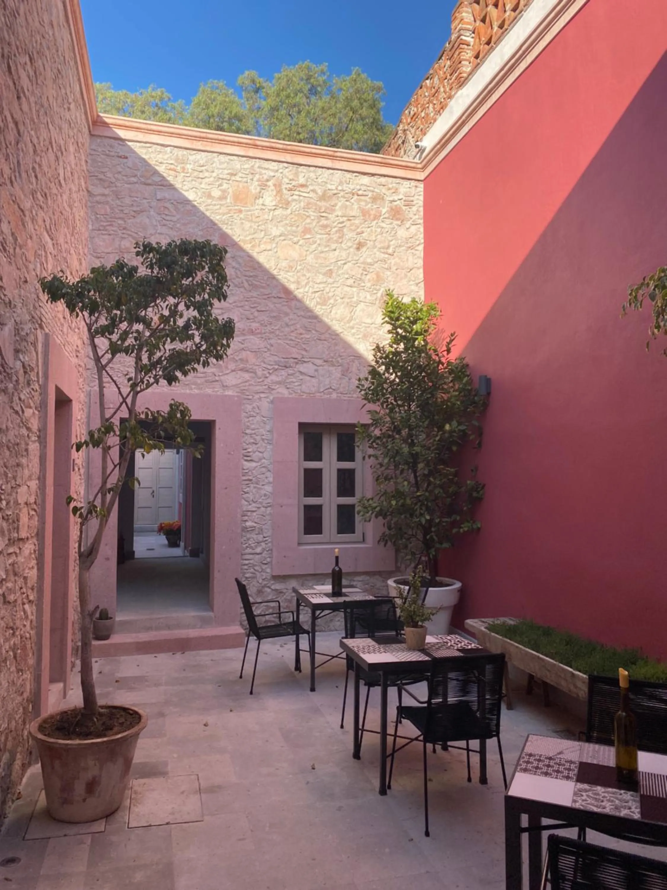 Property building in Hotel Casa Once