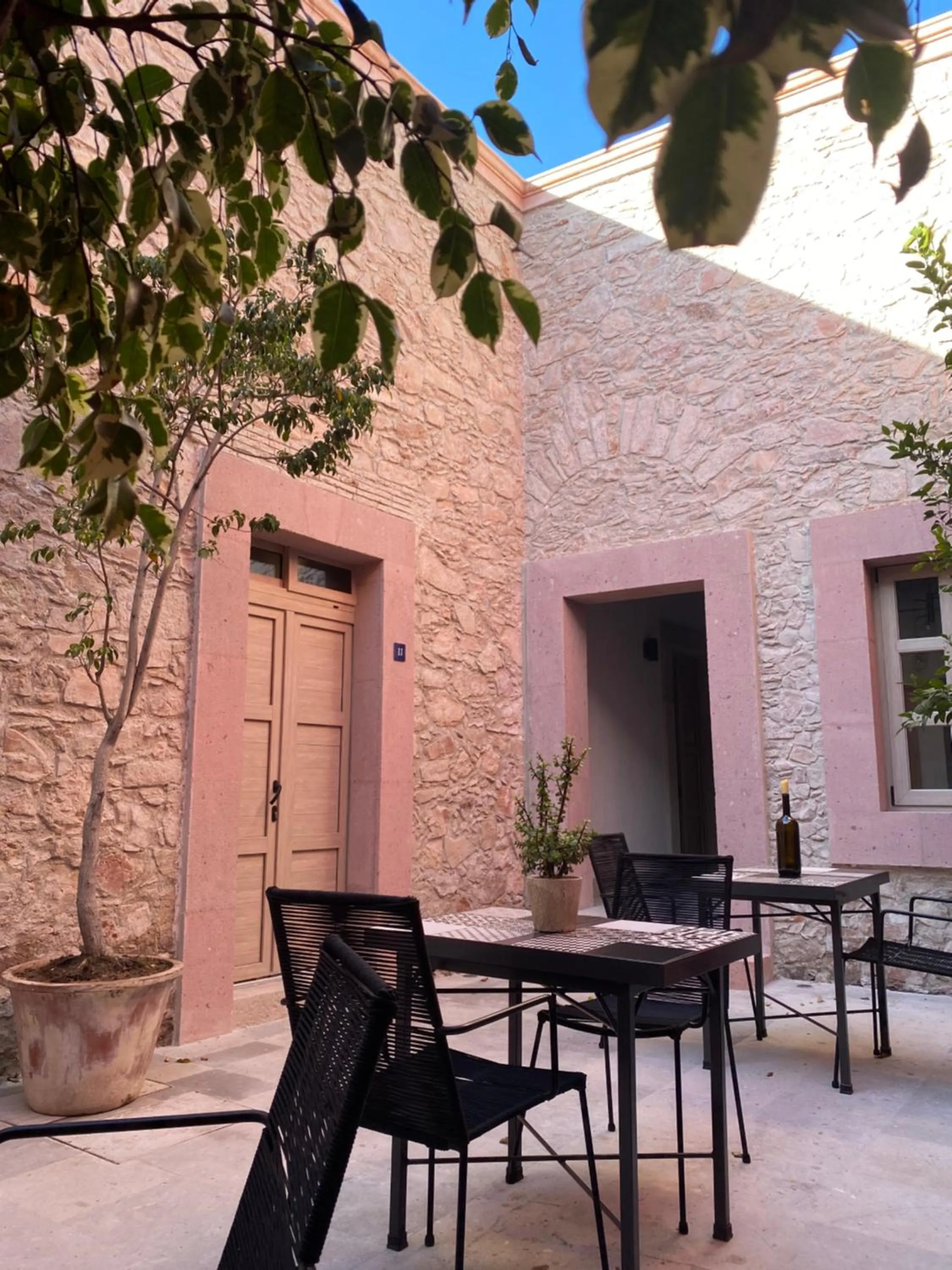 Property building in Hotel Casa Once