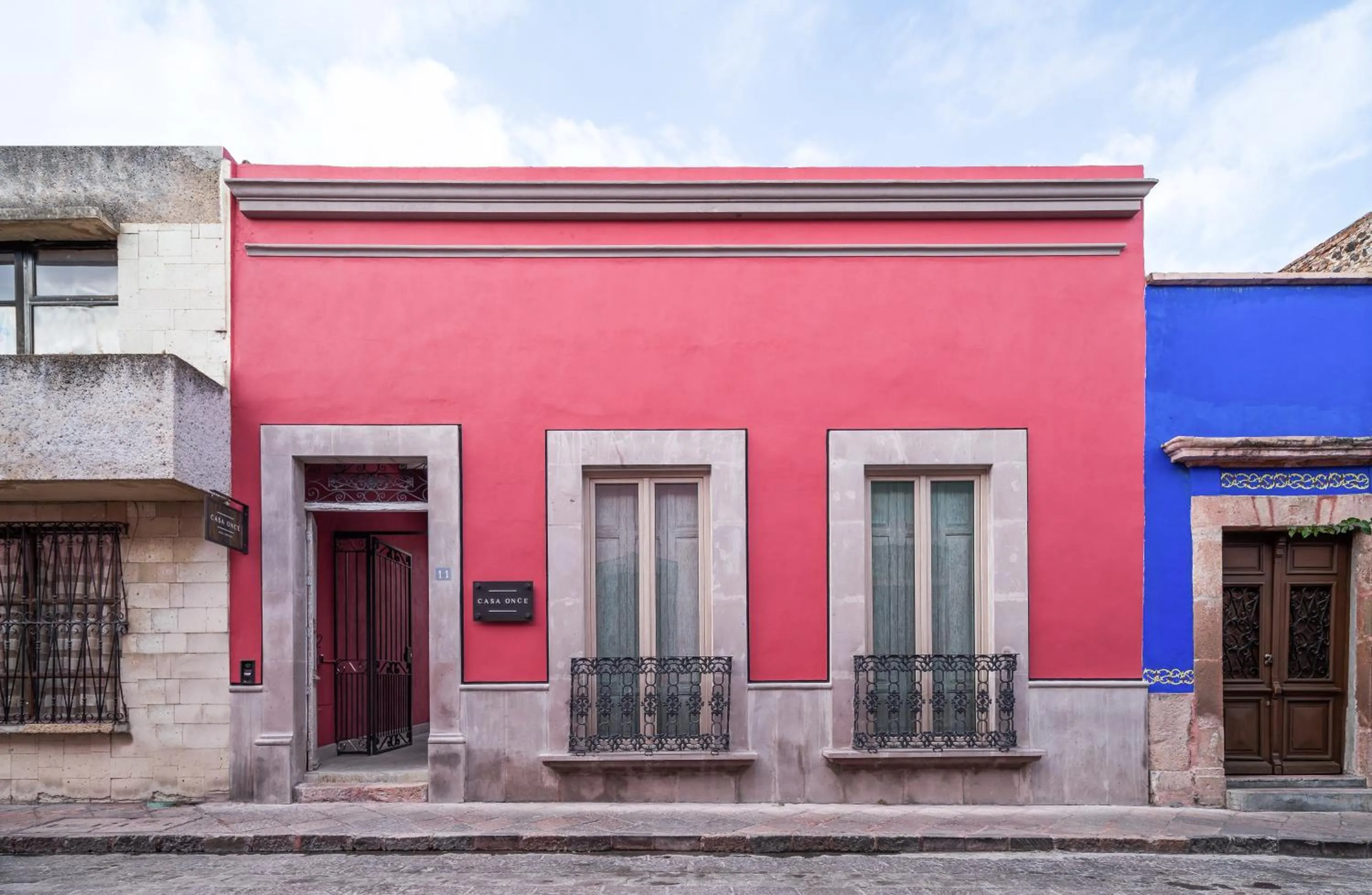 Property building in Hotel Casa Once