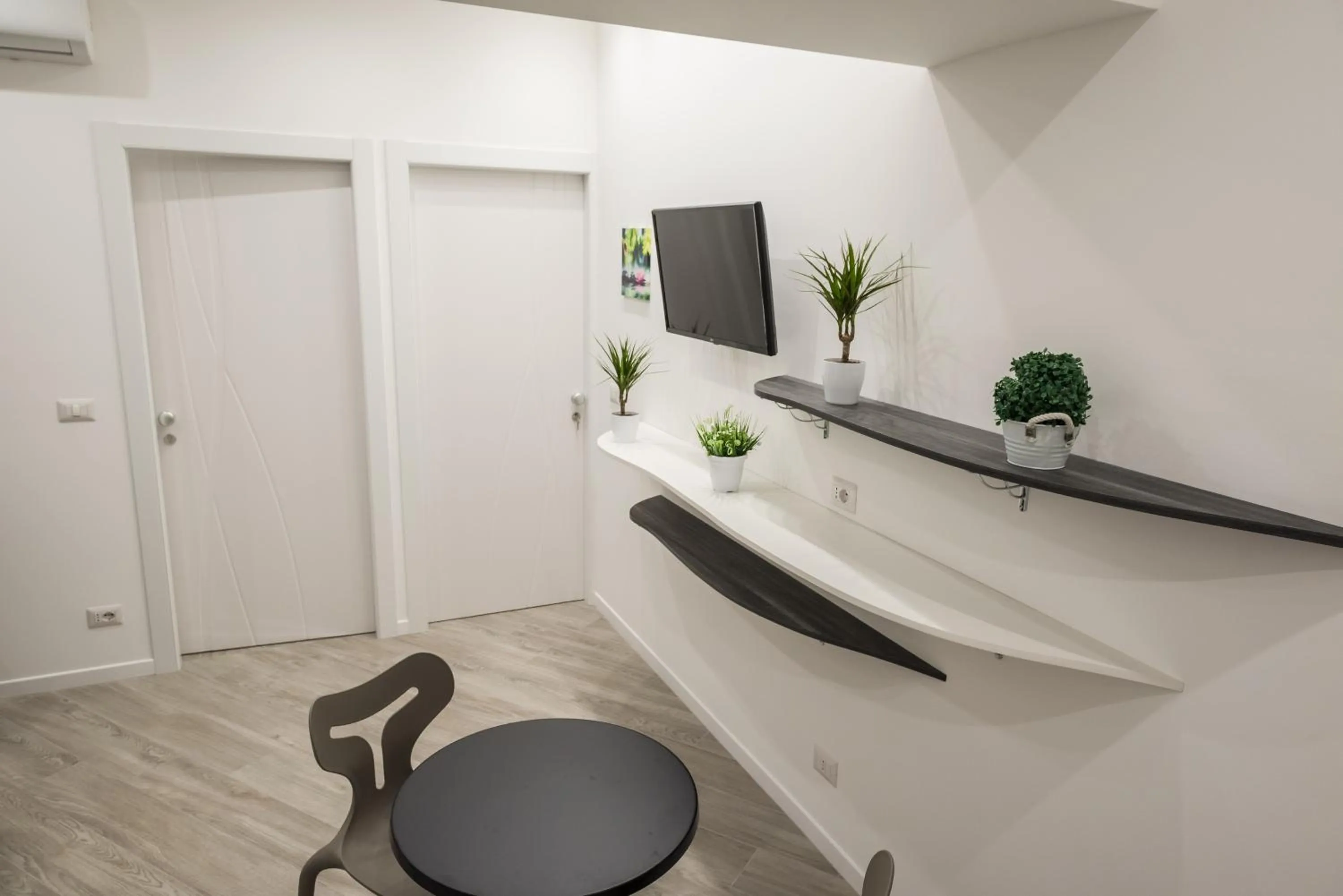 Communal lounge/ TV room in B&B Elegance