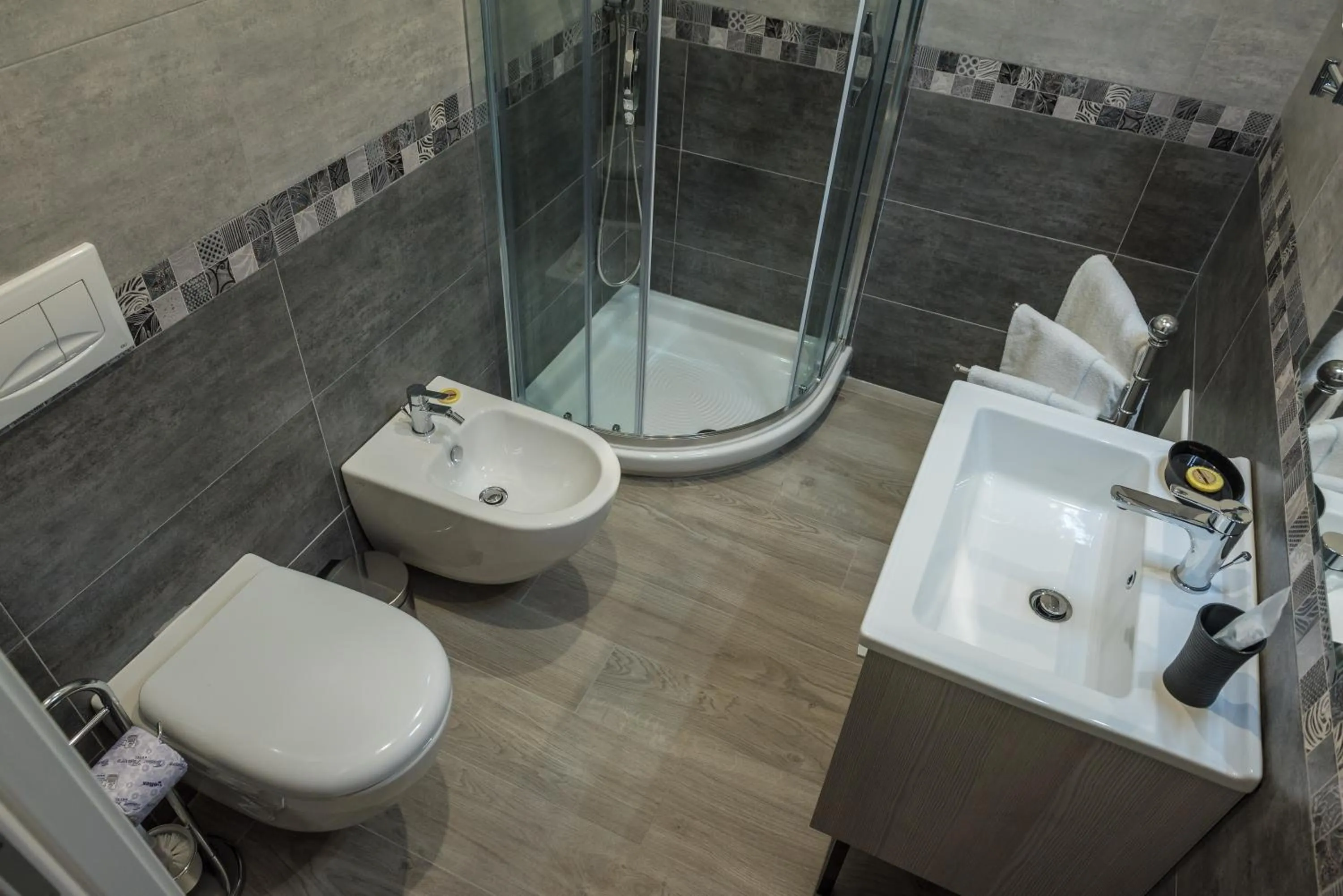 Shower in B&B Elegance