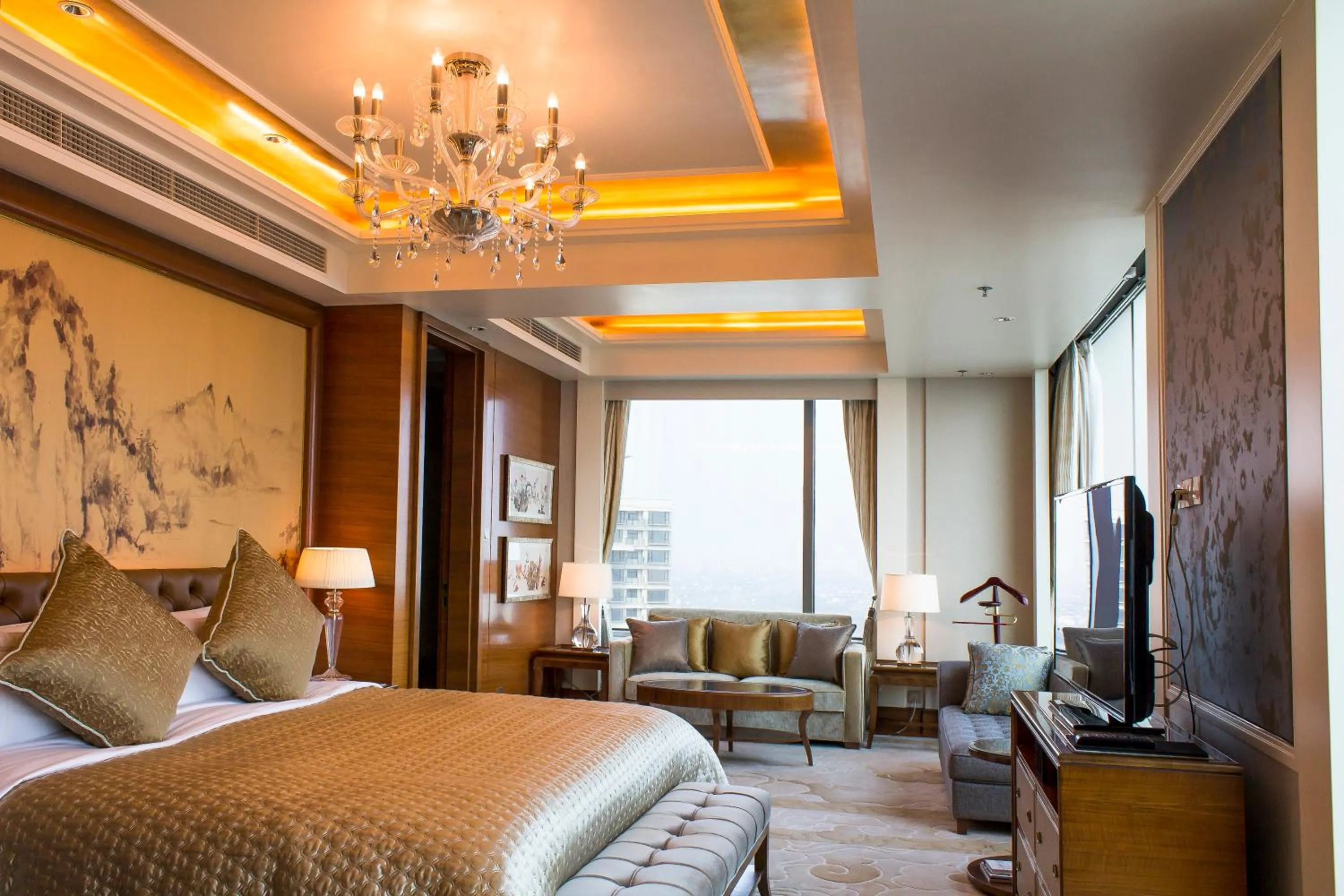 Photo of the whole room, Bed in Shangri-La Yangzhou