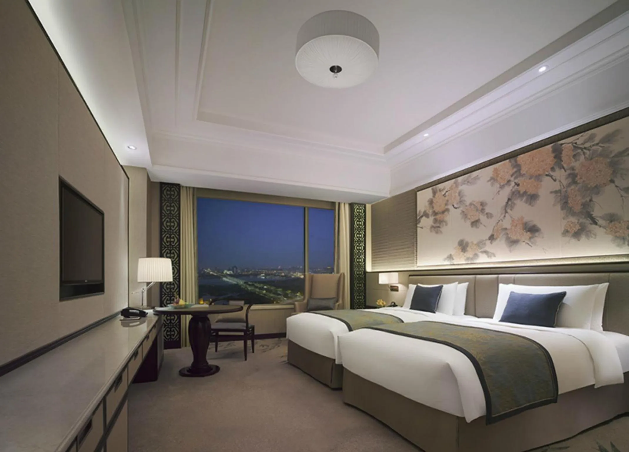 Photo of the whole room, Bed in Shangri-La Yangzhou