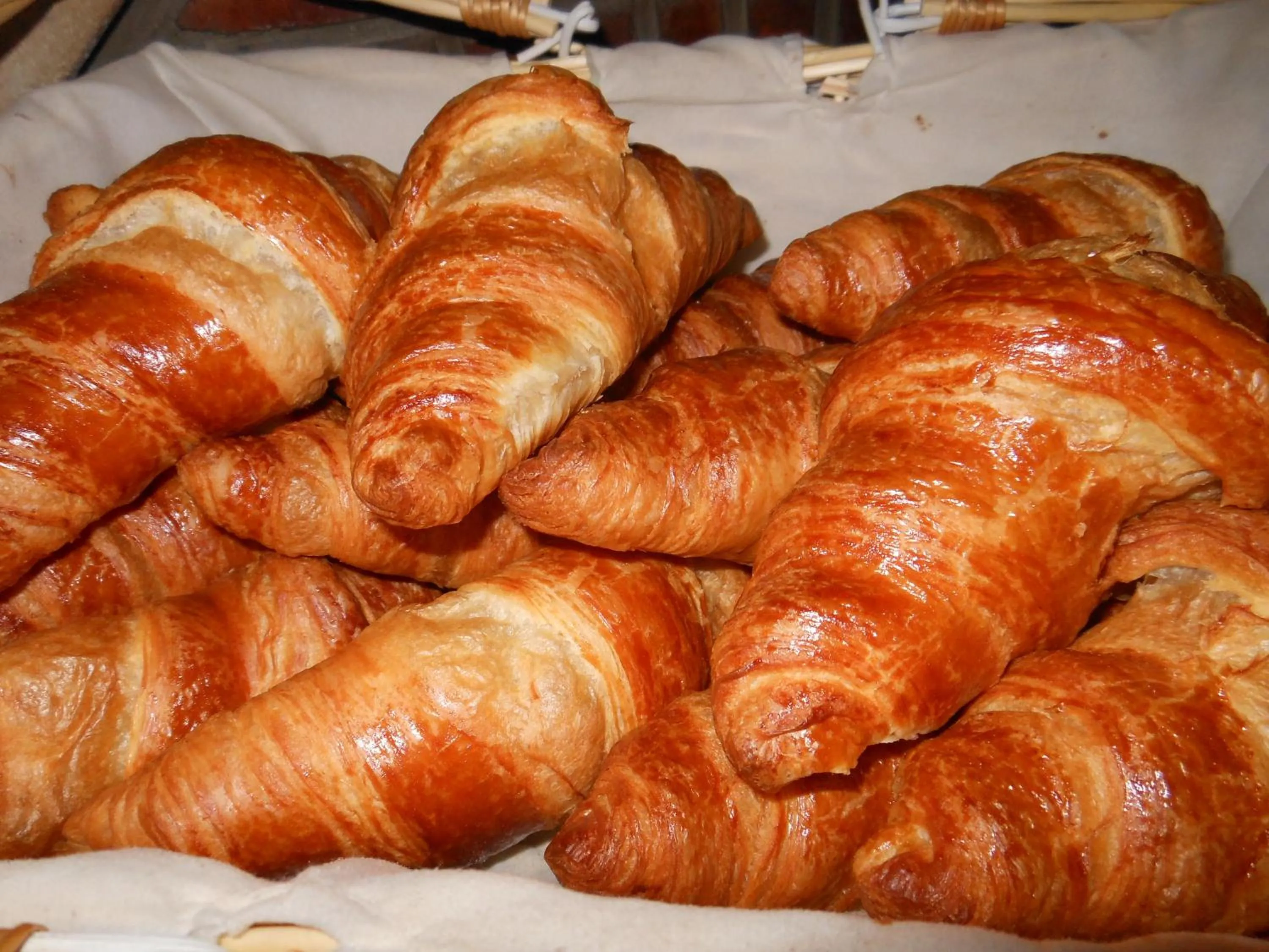 Food and drinks in Logis - Hôtel Restaurant l'Ecu de France