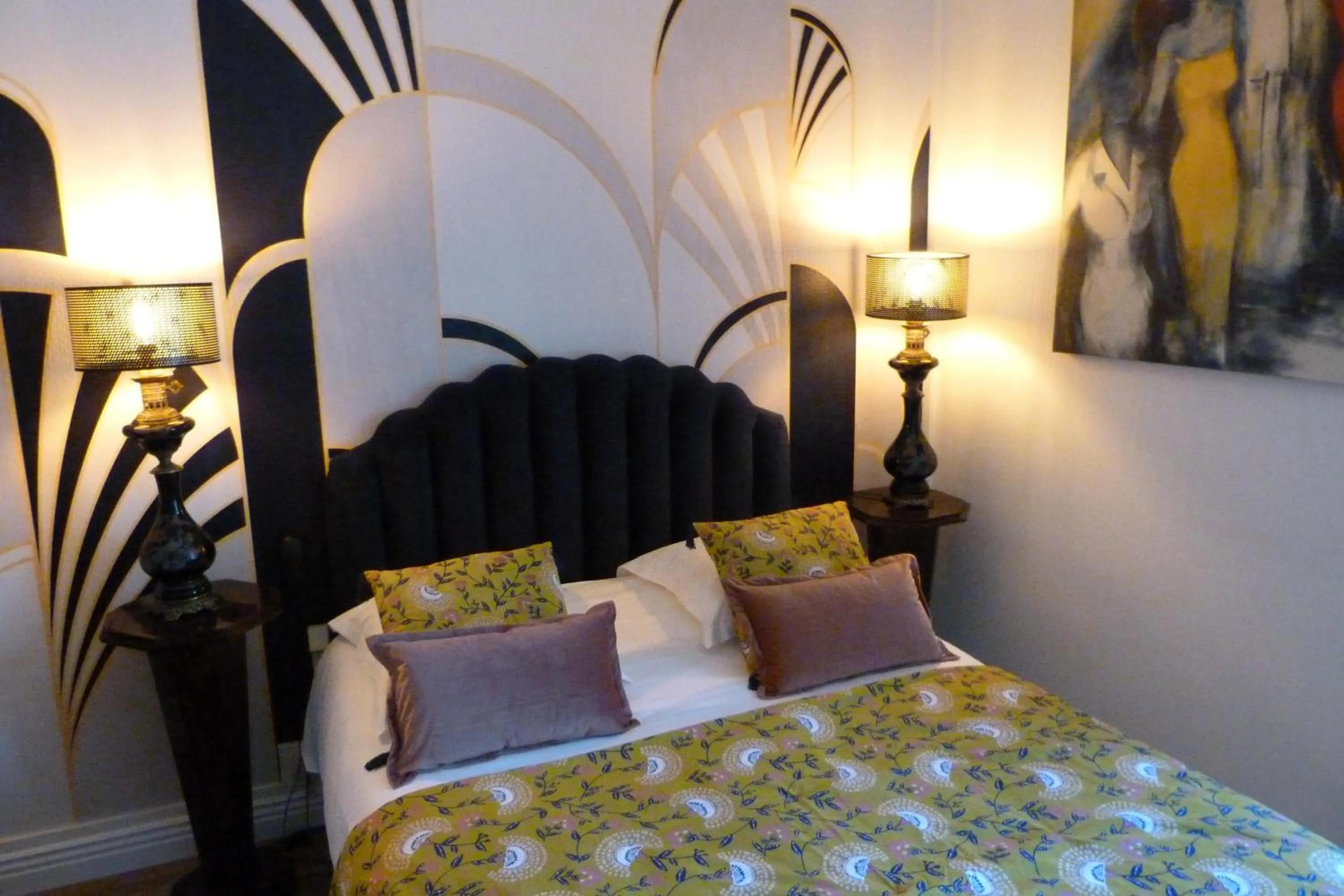 Bed in Hôtel Le Bretagne