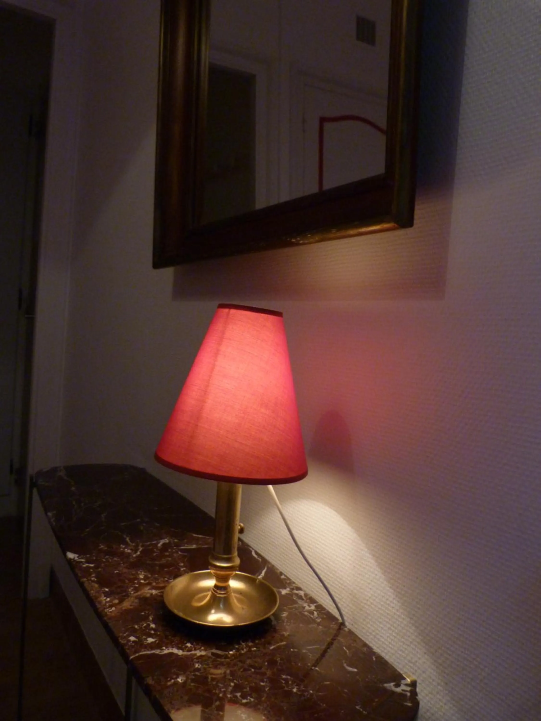 Decorative detail in Hôtel Le Bretagne