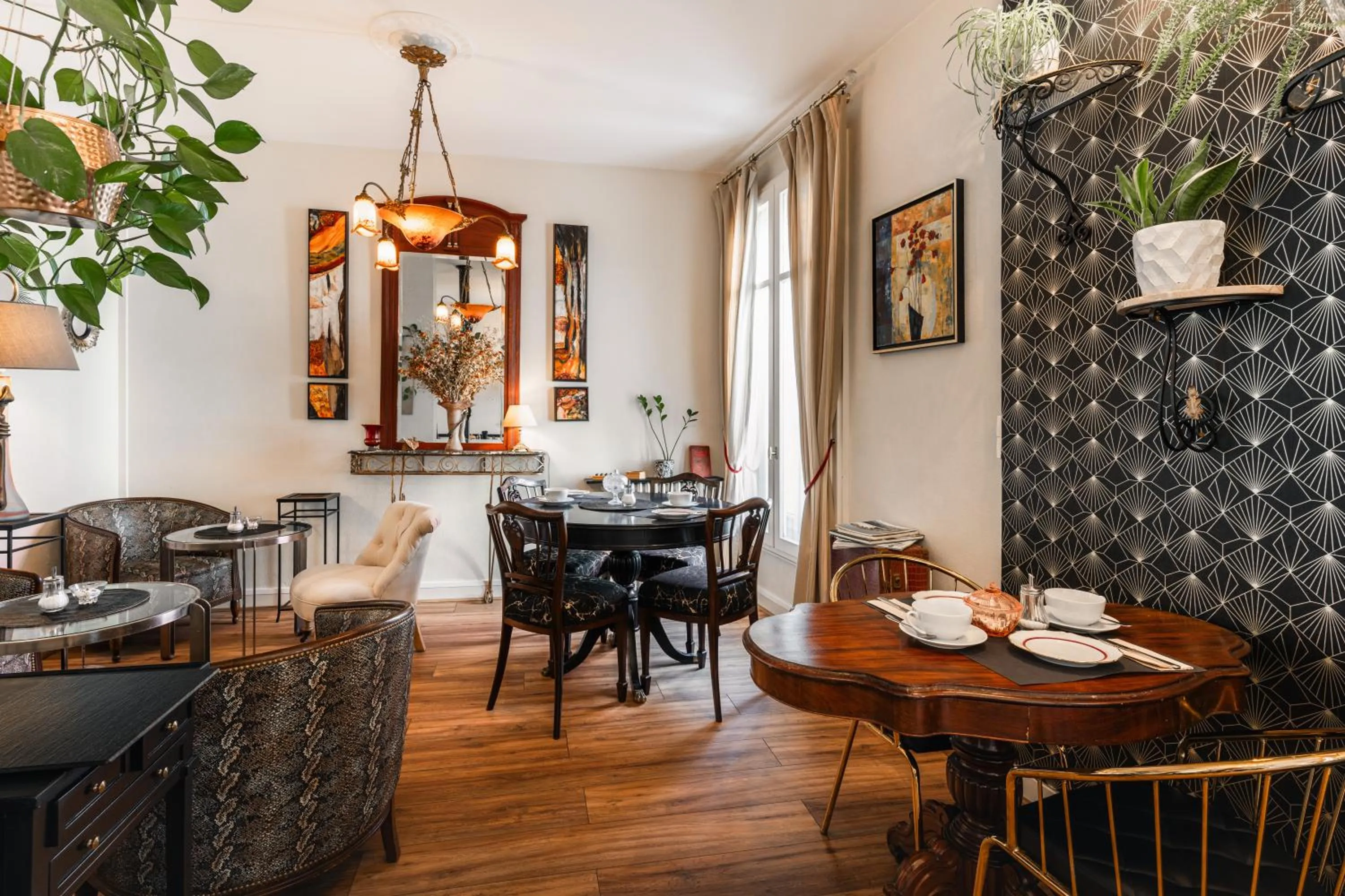 Breakfast in Hôtel Le Bretagne