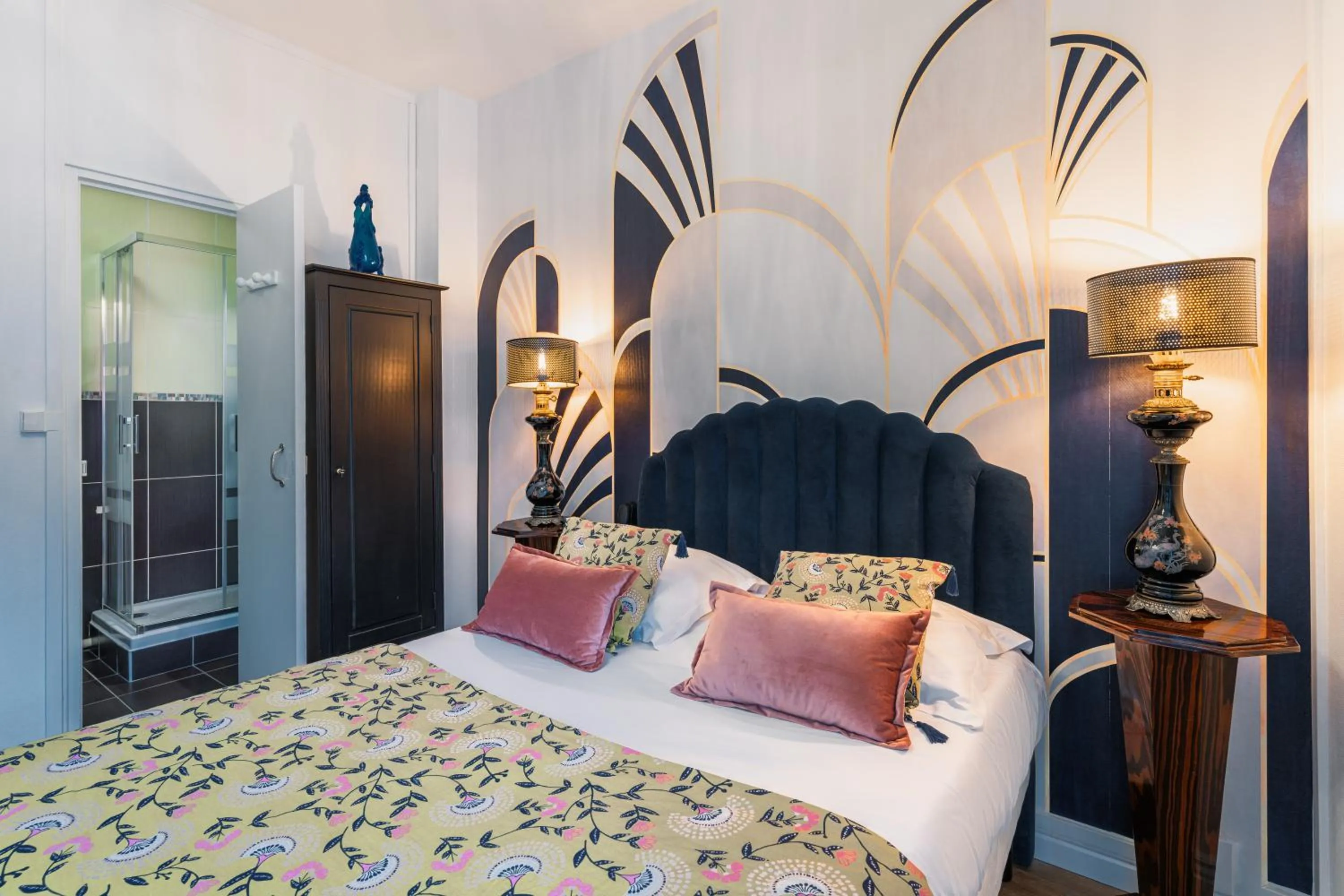 Photo of the whole room, Bed in Le Bretagne - Hôtel de charme labellisé Cosy Places