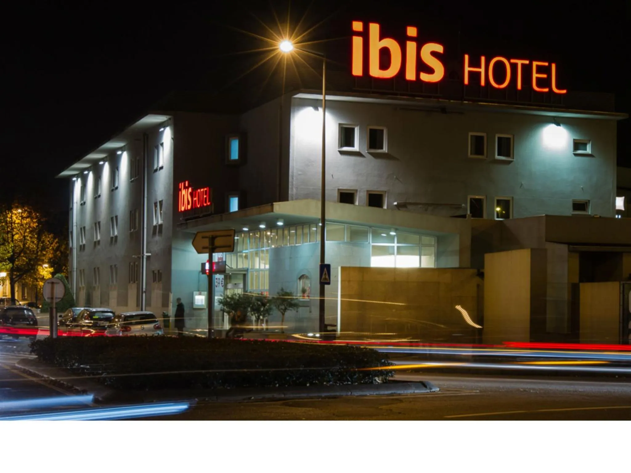 Facade/entrance in Hotel ibis Guimaraes