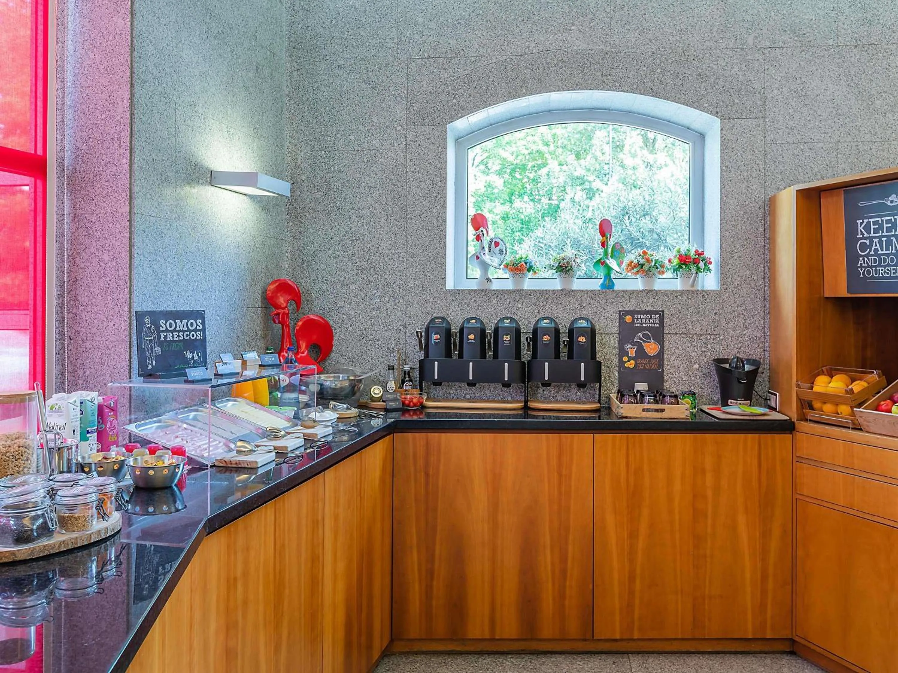 Breakfast in Hotel ibis Guimaraes