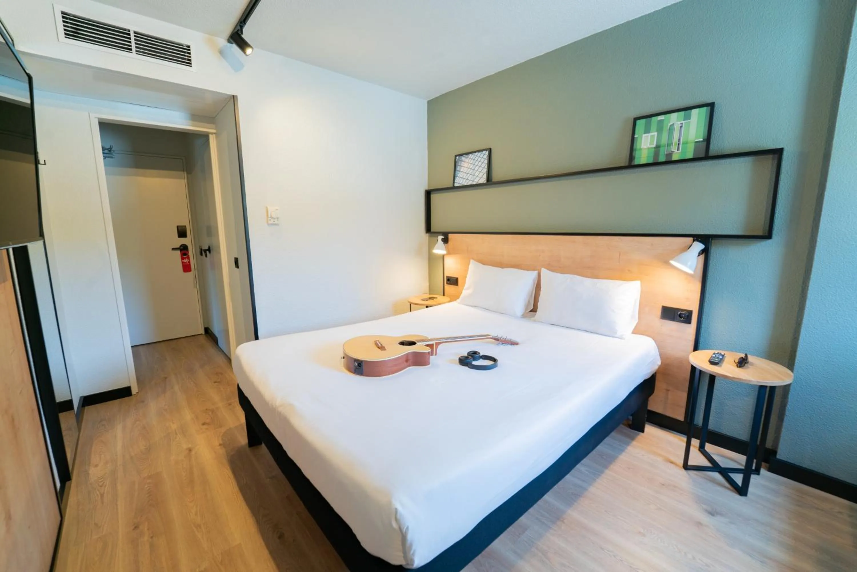 Bedroom, Bed in Hotel ibis Guimaraes