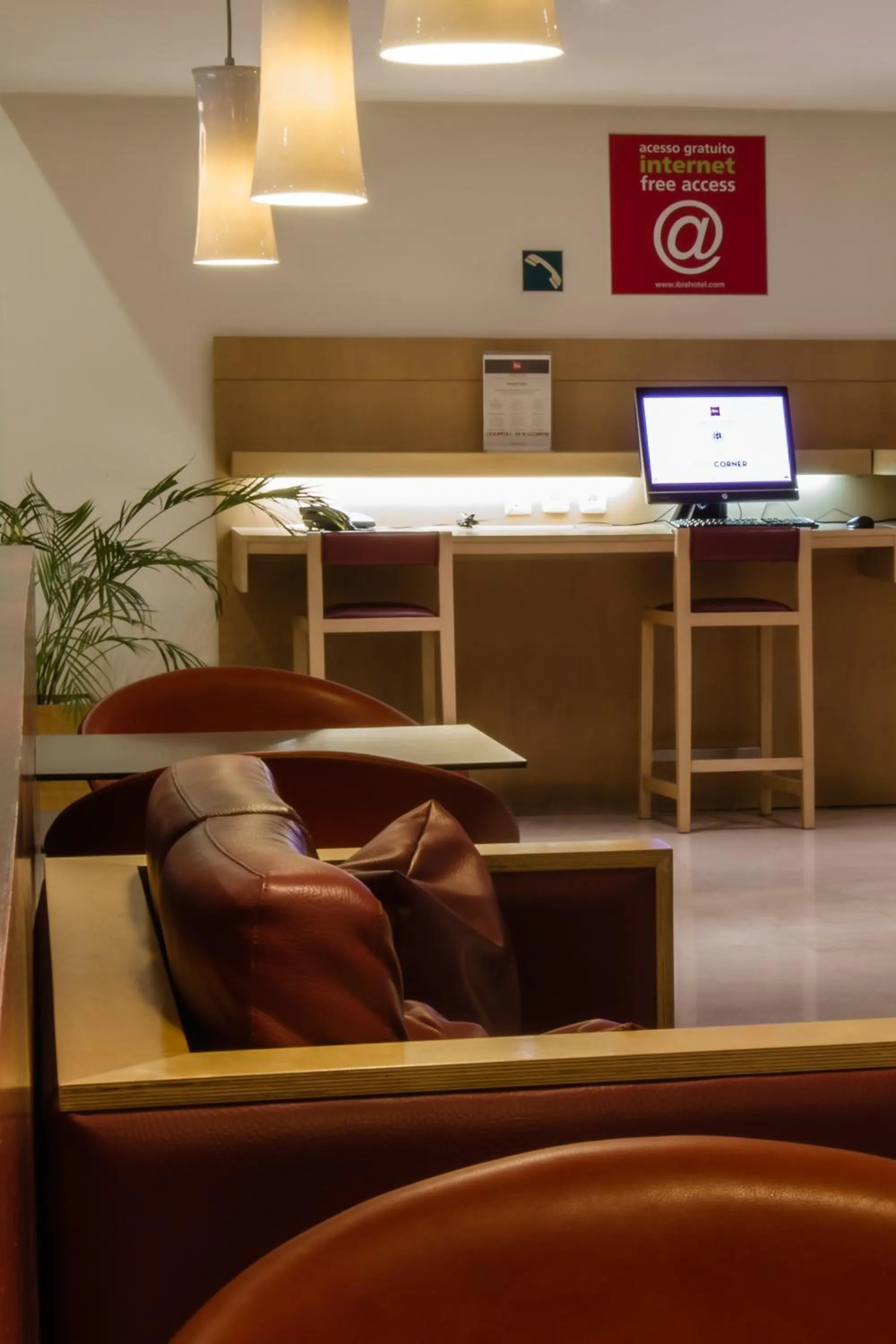 Lobby or reception in Hotel ibis Porto Sao Joao