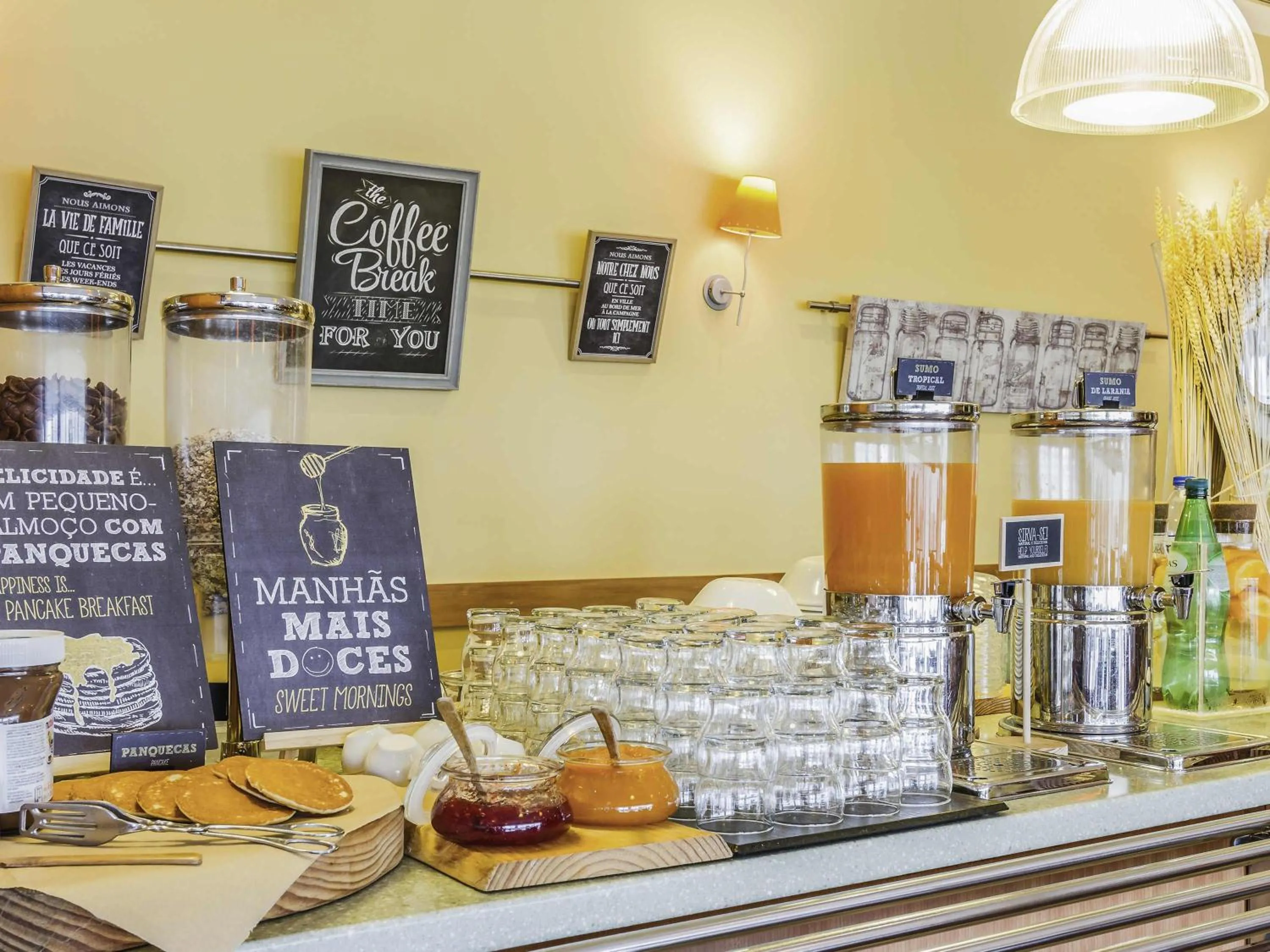 Breakfast in Hotel ibis Porto Sao Joao