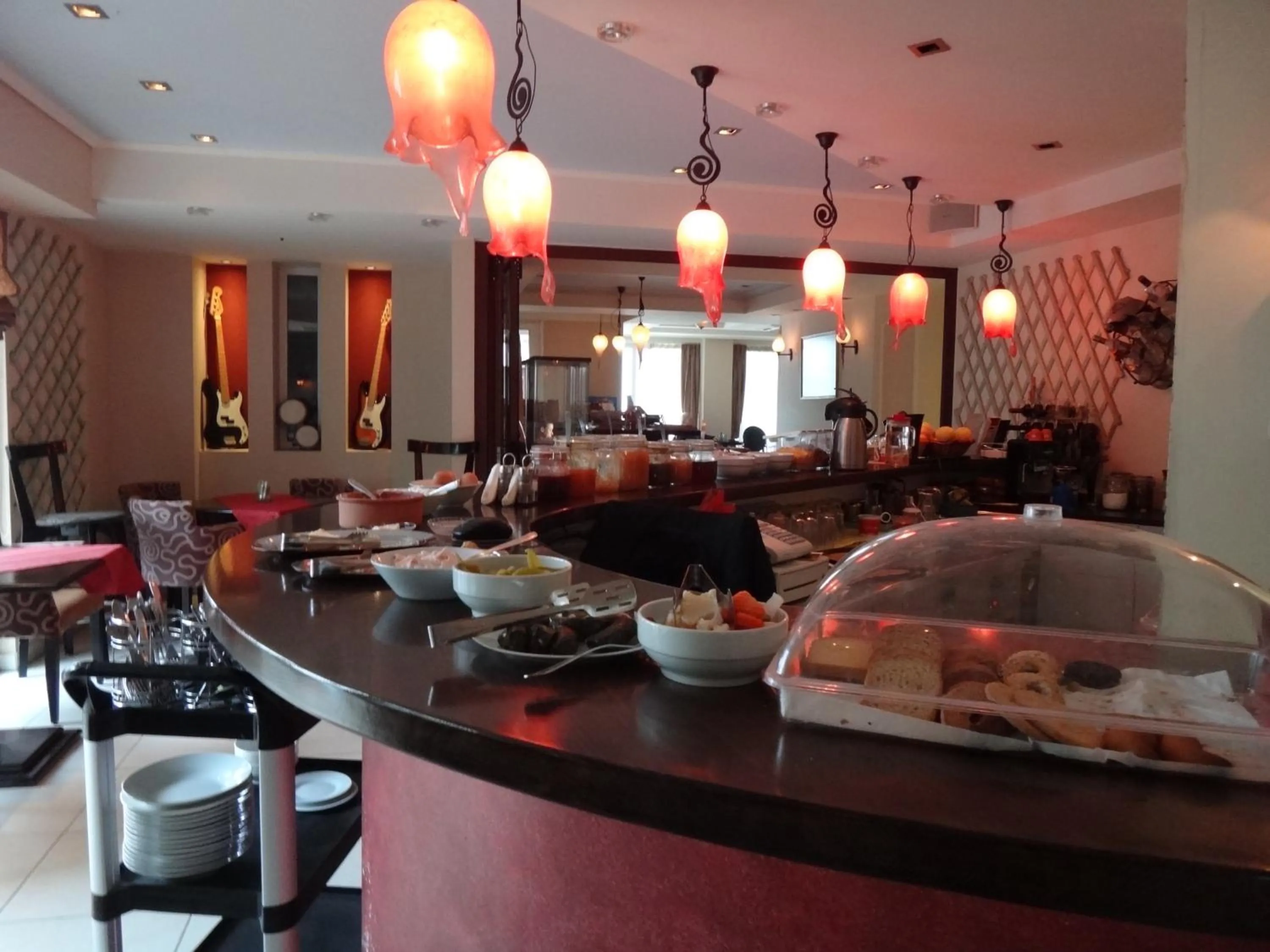 Lounge or bar in 9 Queens Spa Hotel