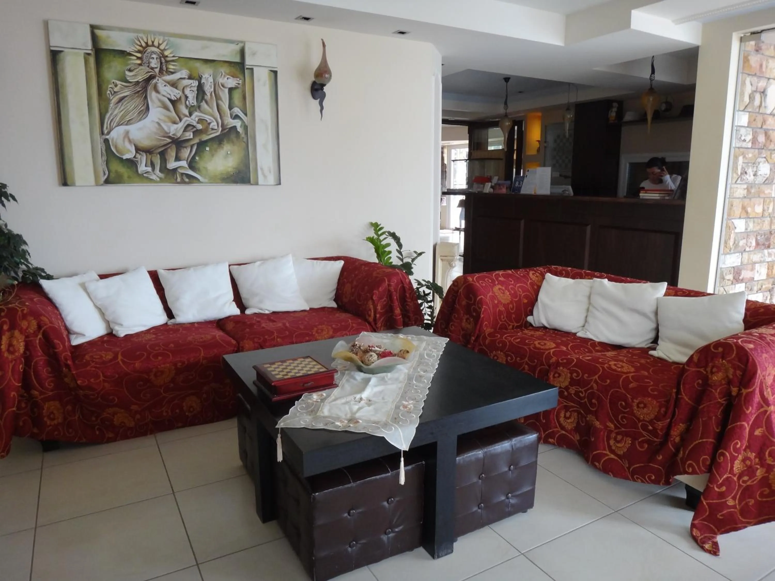 Seating area in 9 Queens Spa Hotel