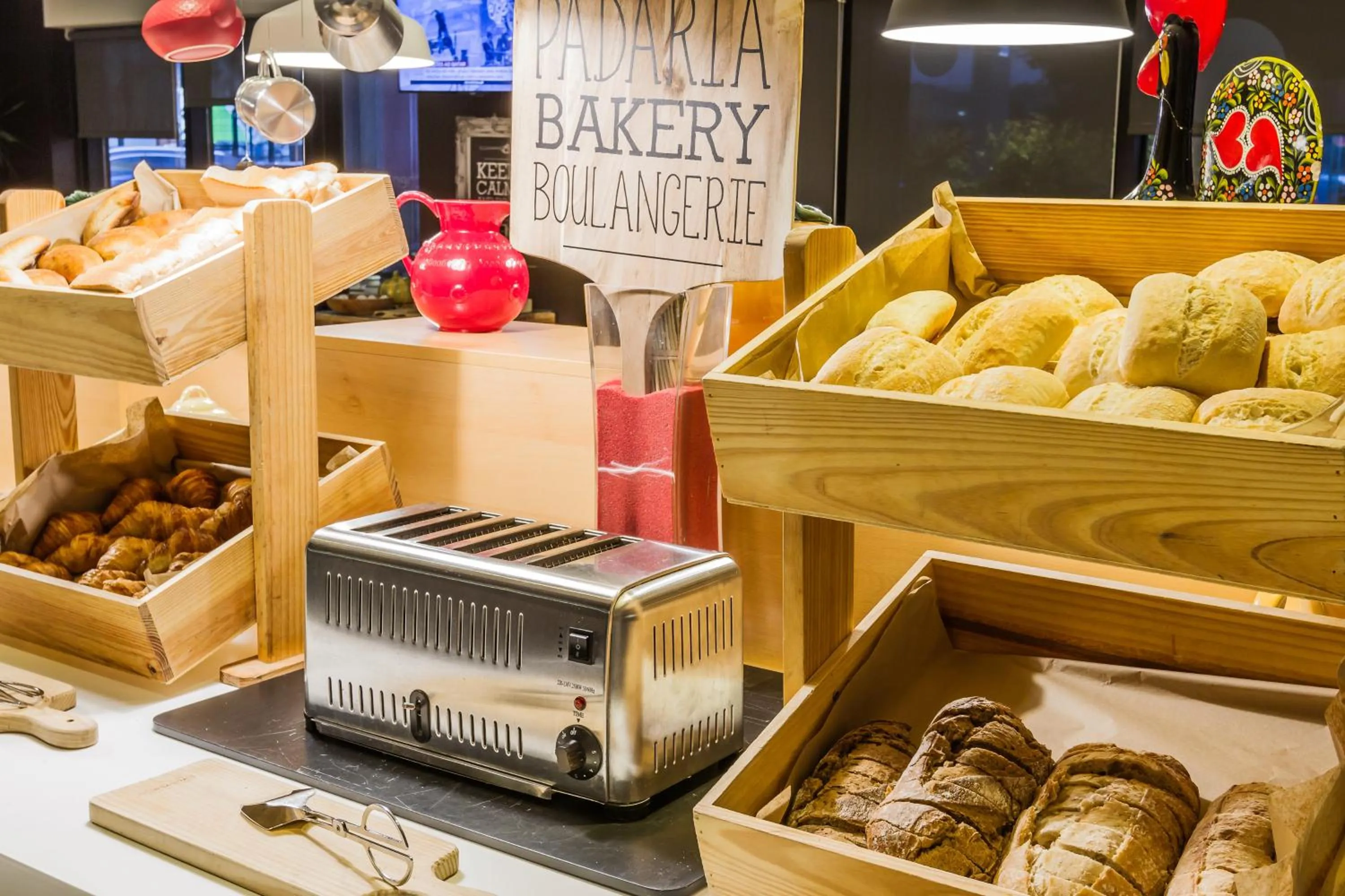 Continental breakfast in Hotel ibis Porto Sul Europarque