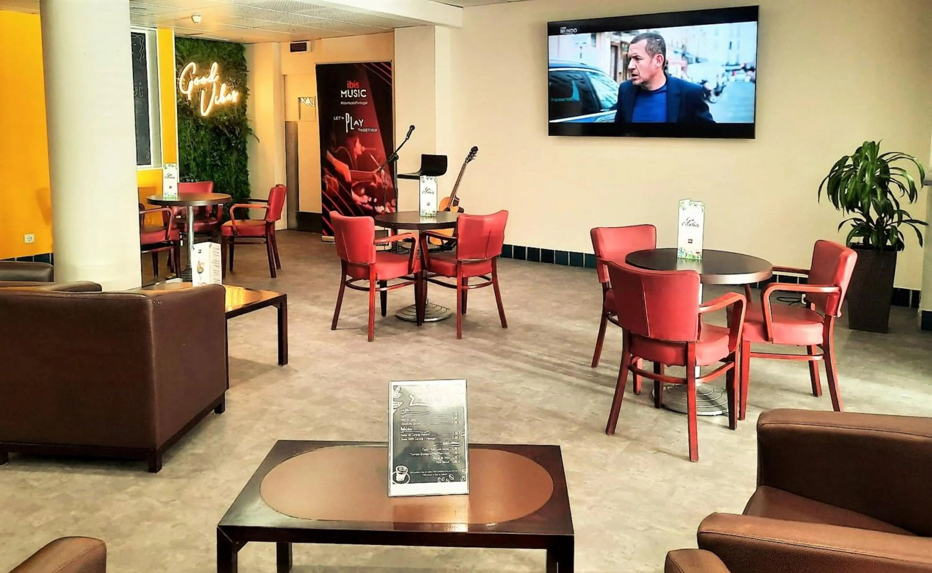 Restaurant/places to eat in Hotel ibis Porto Sul Europarque