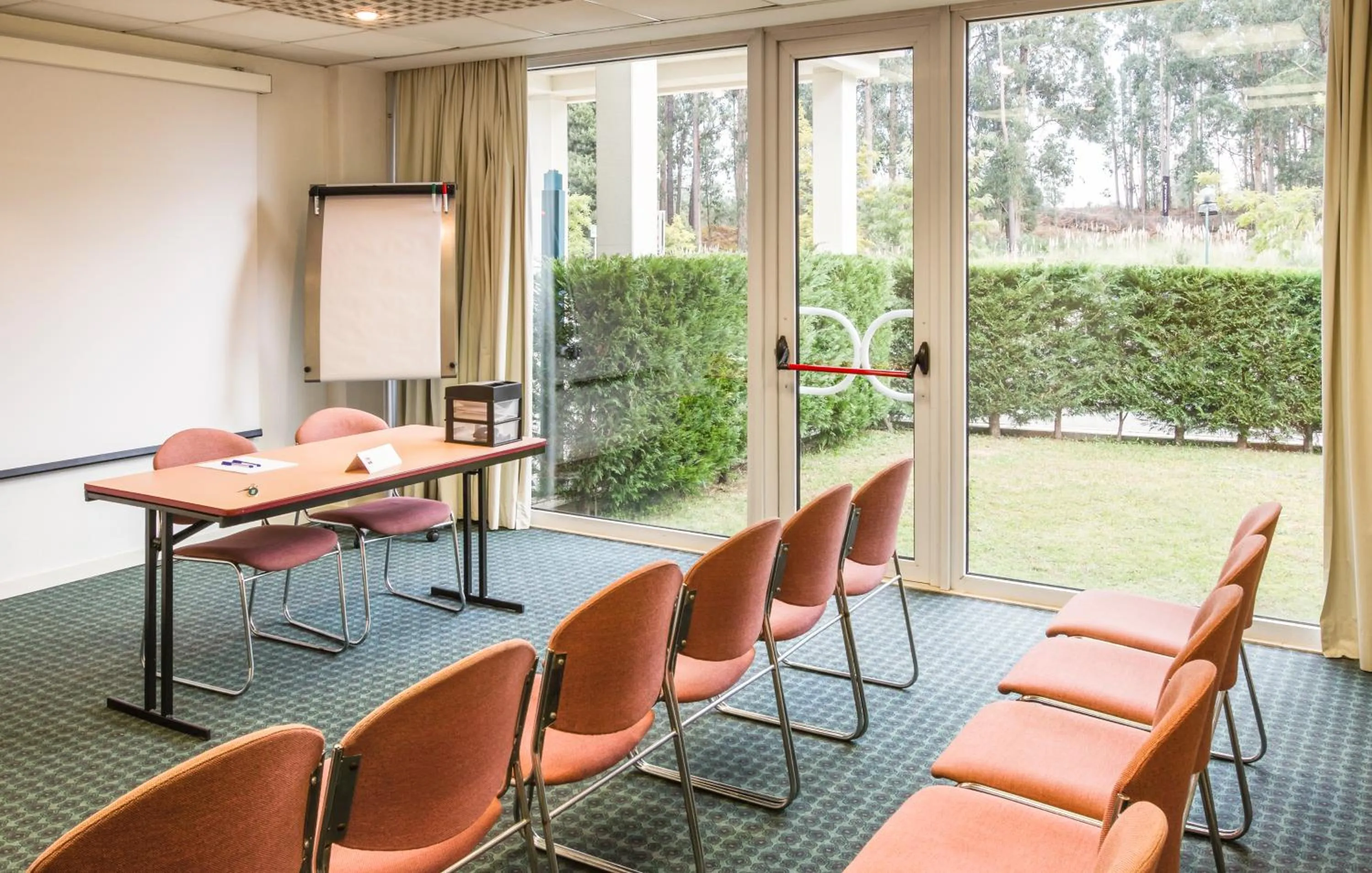 Business facilities in Hotel ibis Porto Sul Europarque