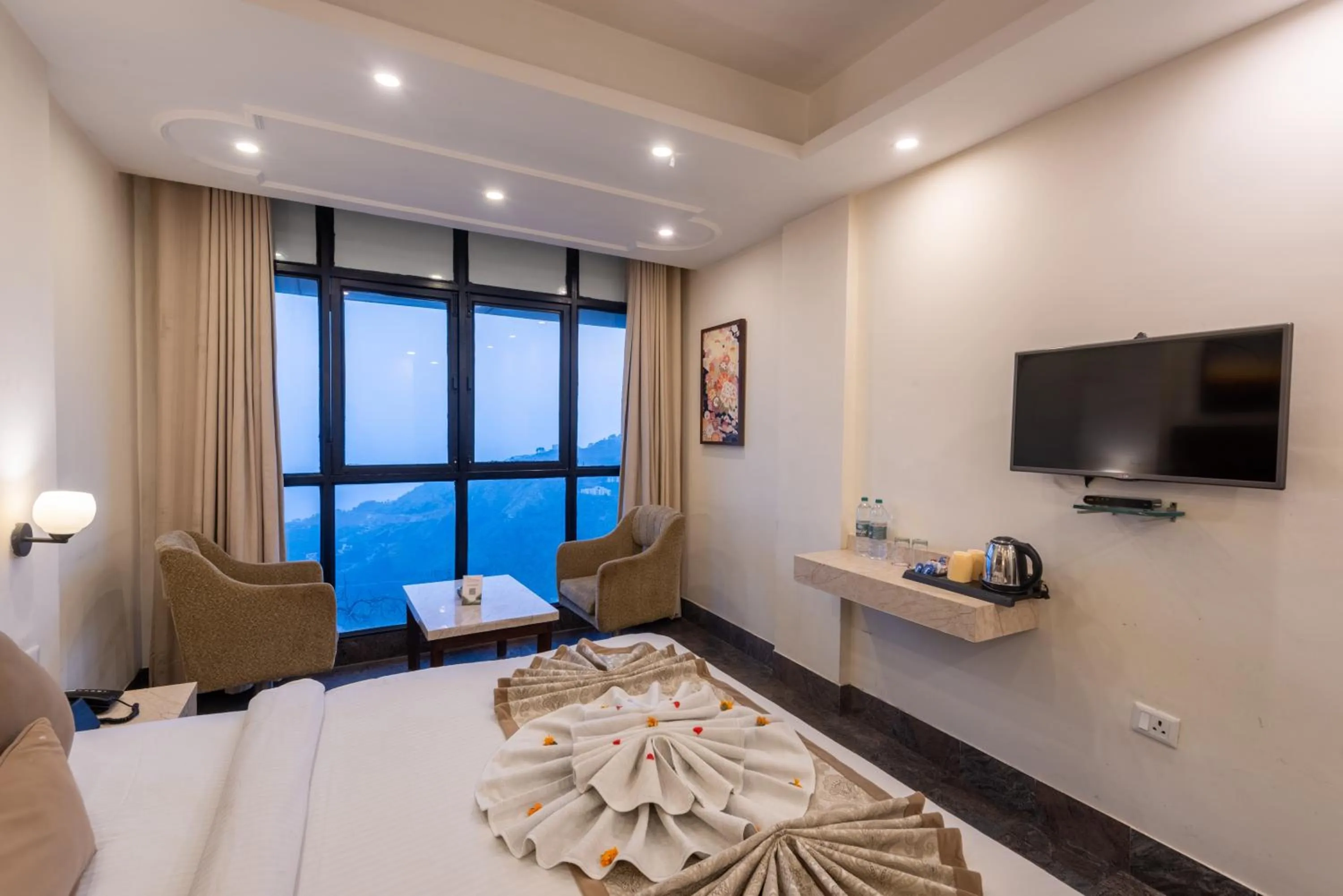 View (from property/room), Bed in Tulip Inn Green Castle Mall road