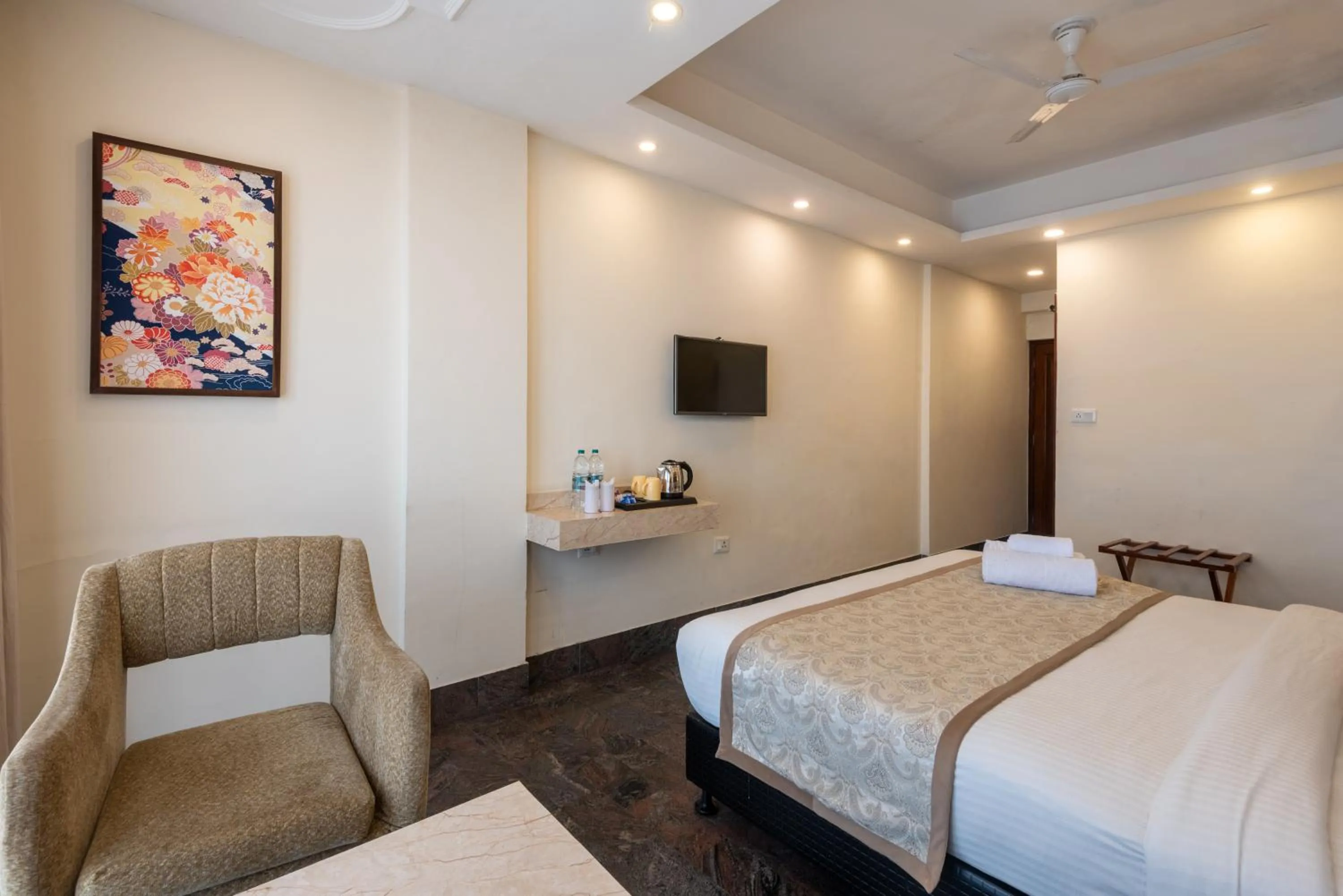 TV and multimedia, Bed in Tulip Inn Green Castle Mall road