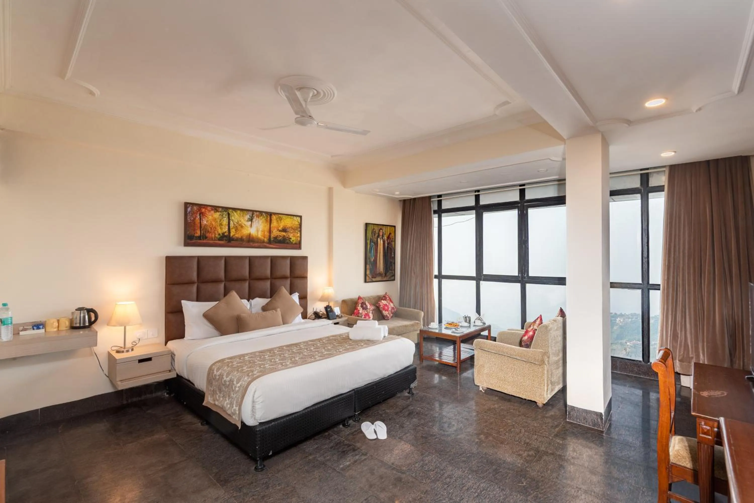 Bed in Tulip Inn Green Castle Mall road