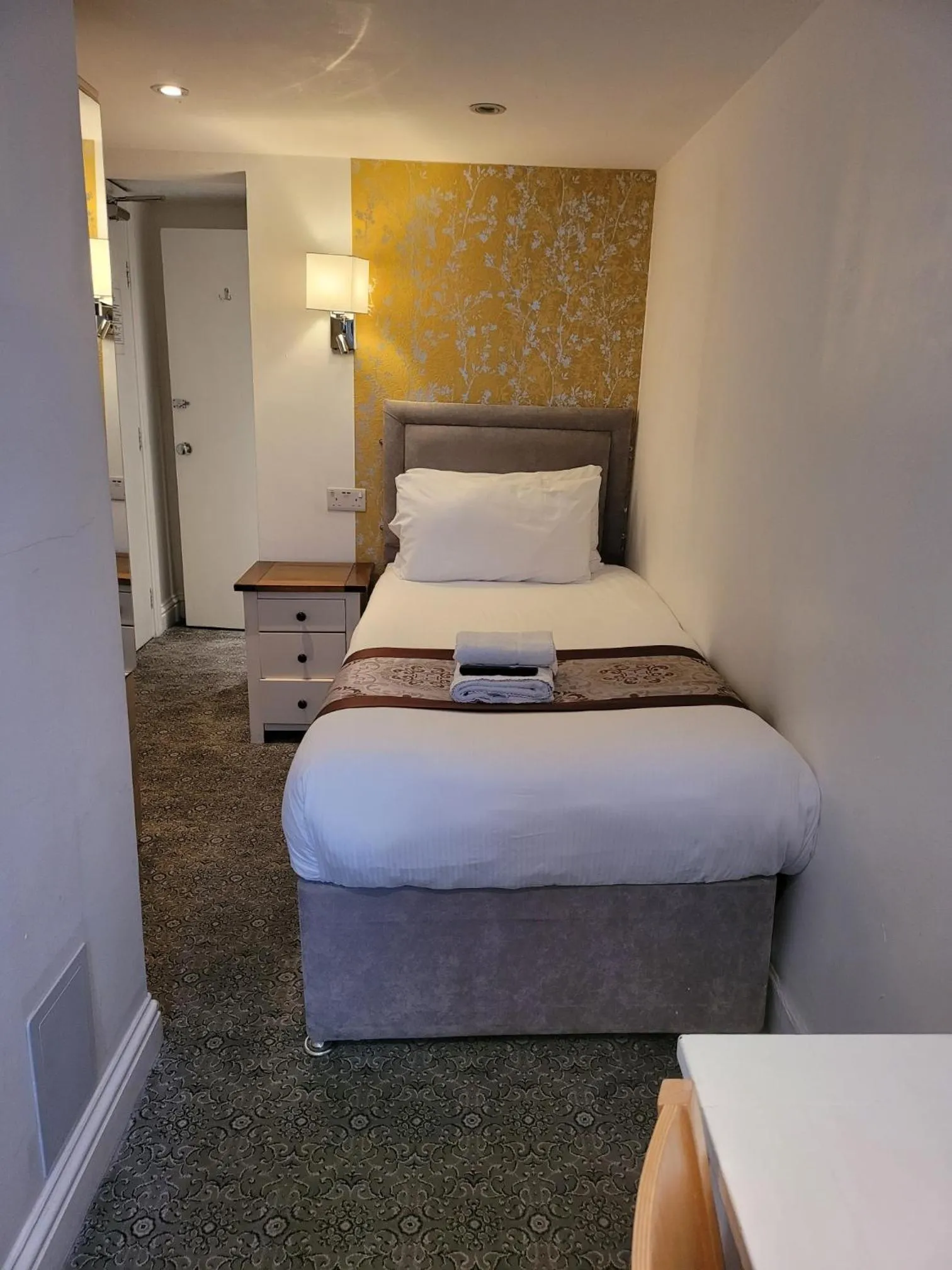 Bed in Atlantic Seafront