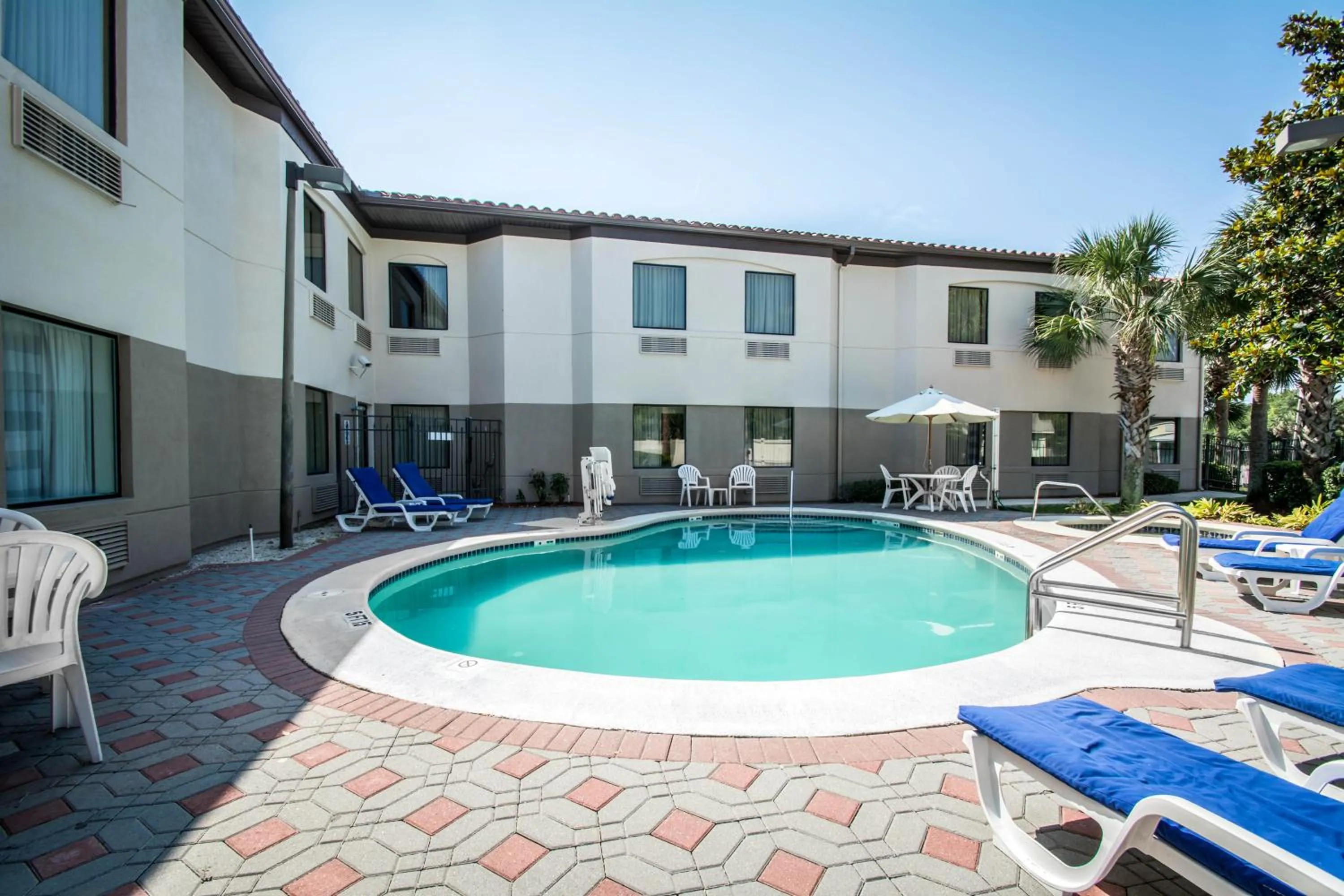 Swimming pool in Holiday Inn Express St Augustine Dtwn - Historic by IHG