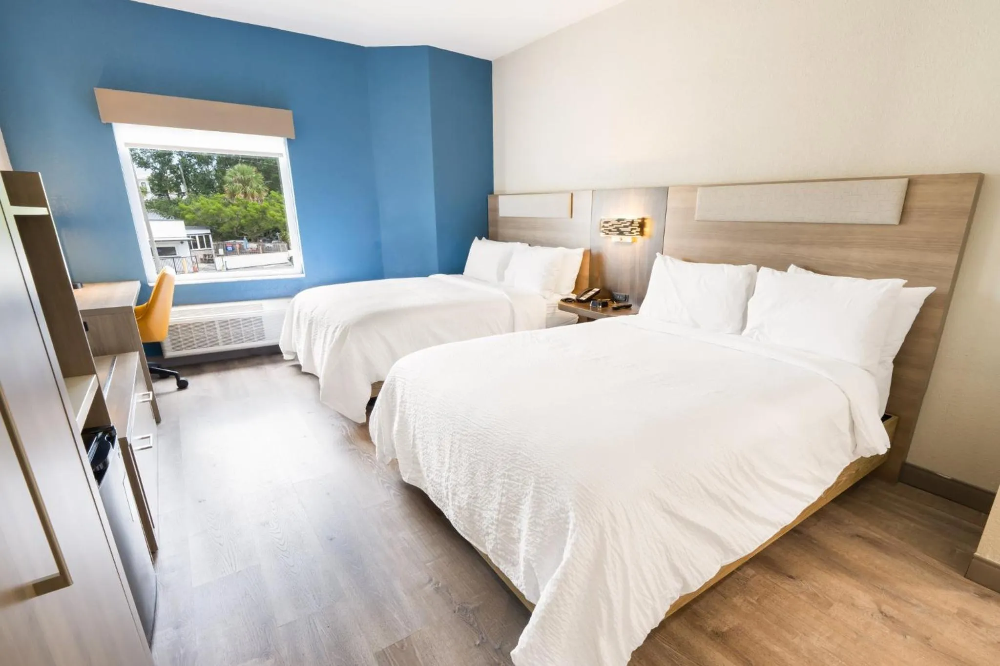 Photo of the whole room, Bed in Holiday Inn Express St Augustine Dtwn - Historic by IHG