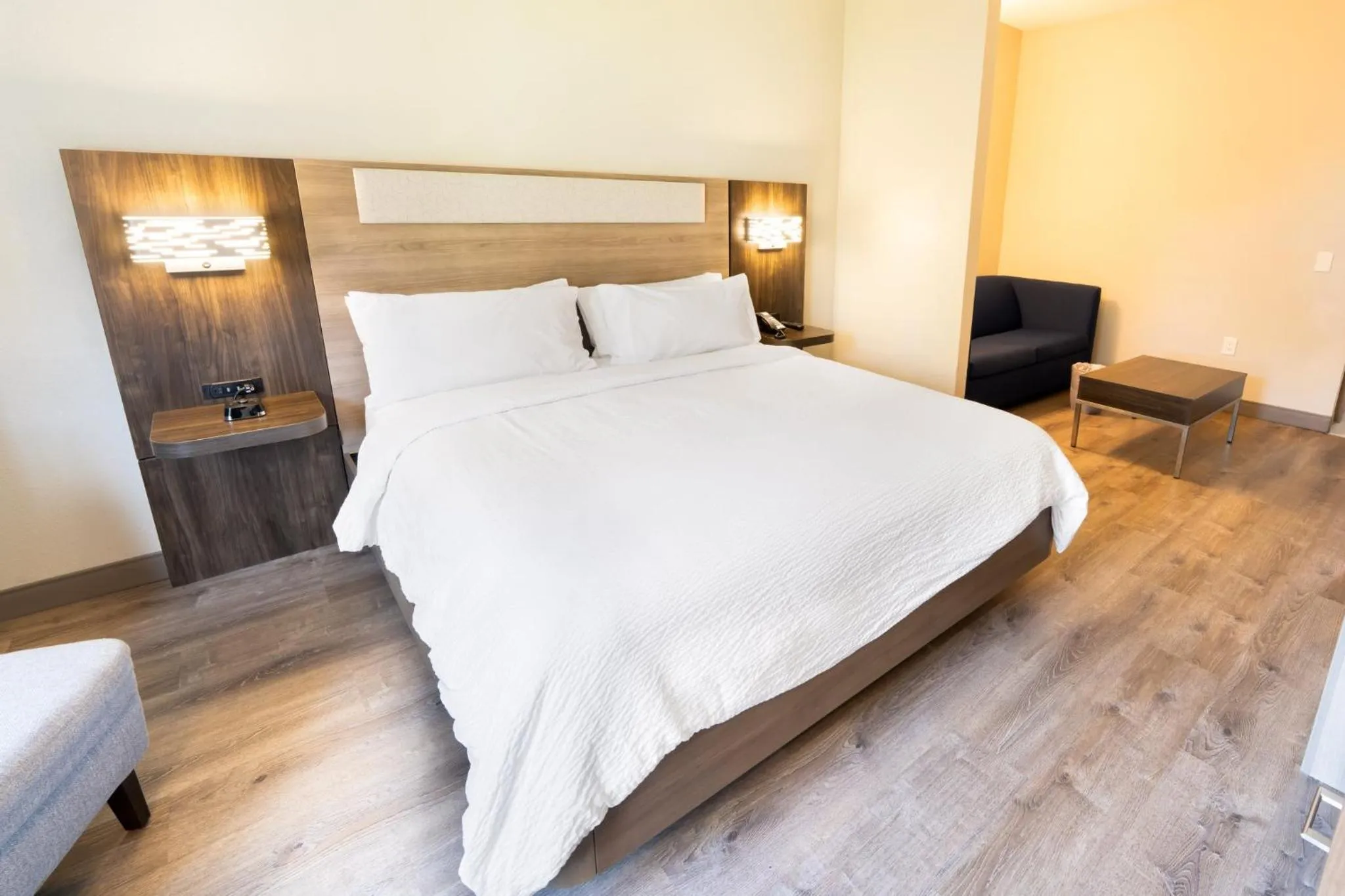 King Suite in Holiday Inn Express St Augustine Dtwn - Historic by IHG