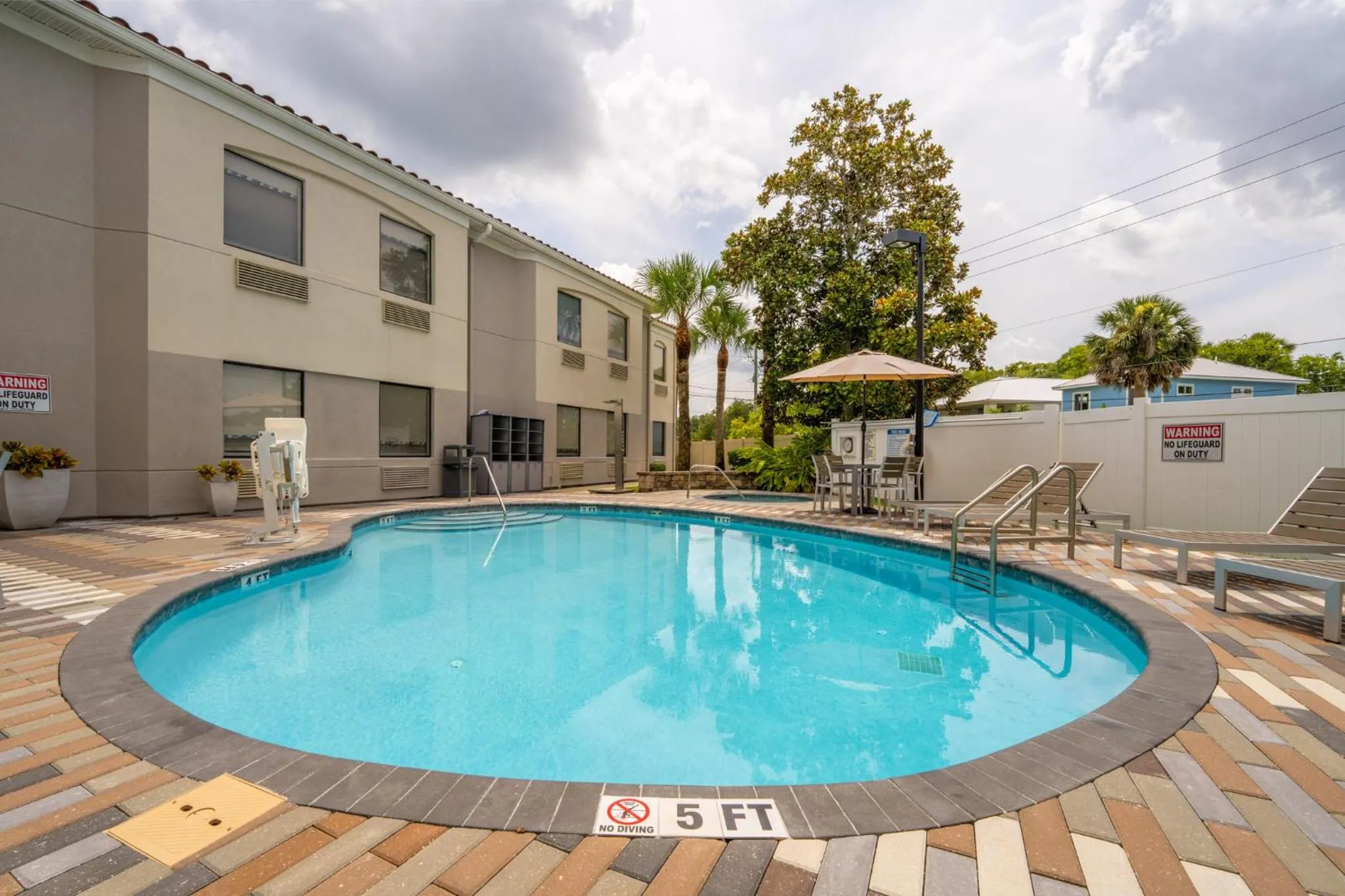 Swimming pool in Holiday Inn Express St Augustine Dtwn - Historic by IHG