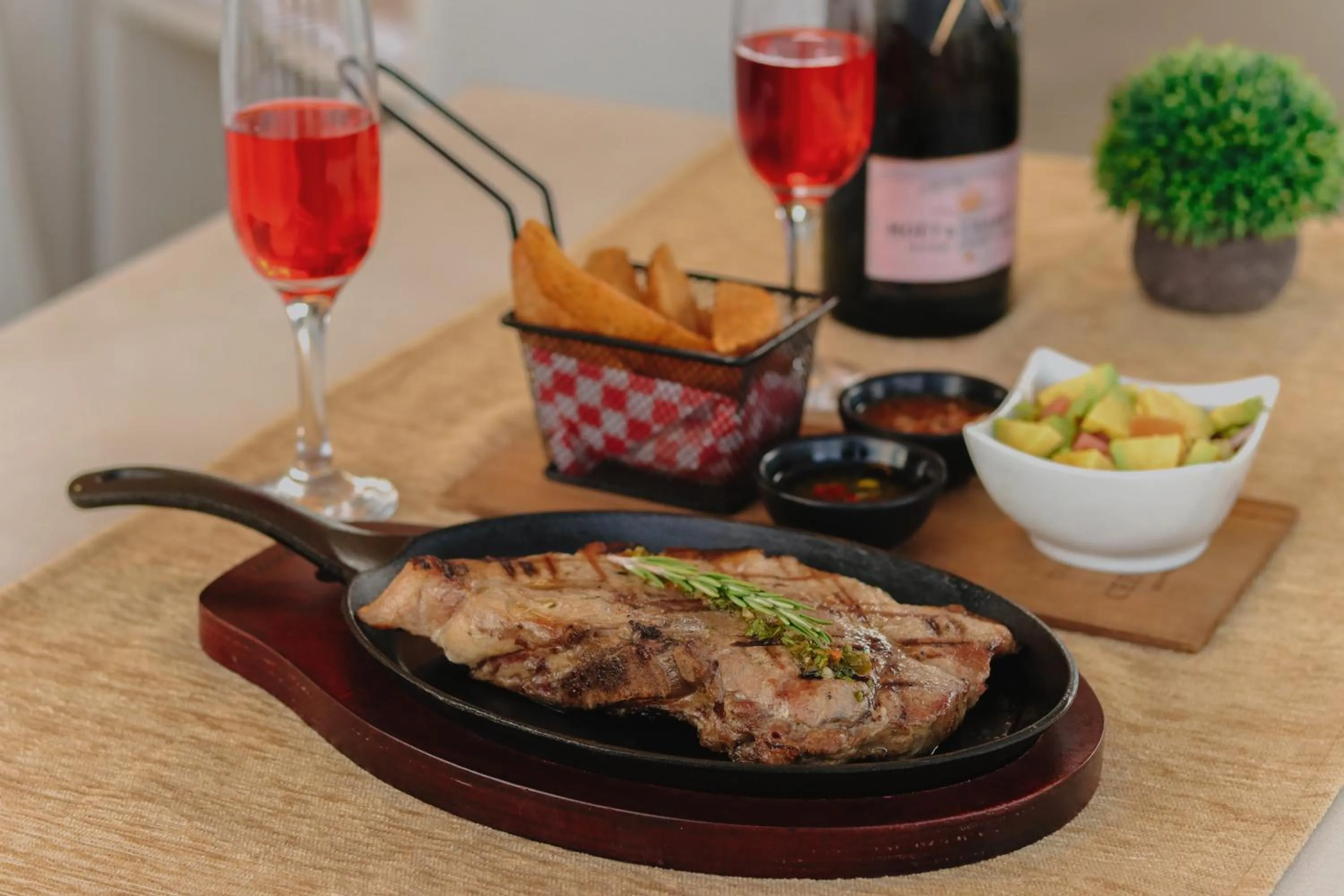 Food and drinks in Hotel CasaBlanca Cucuta