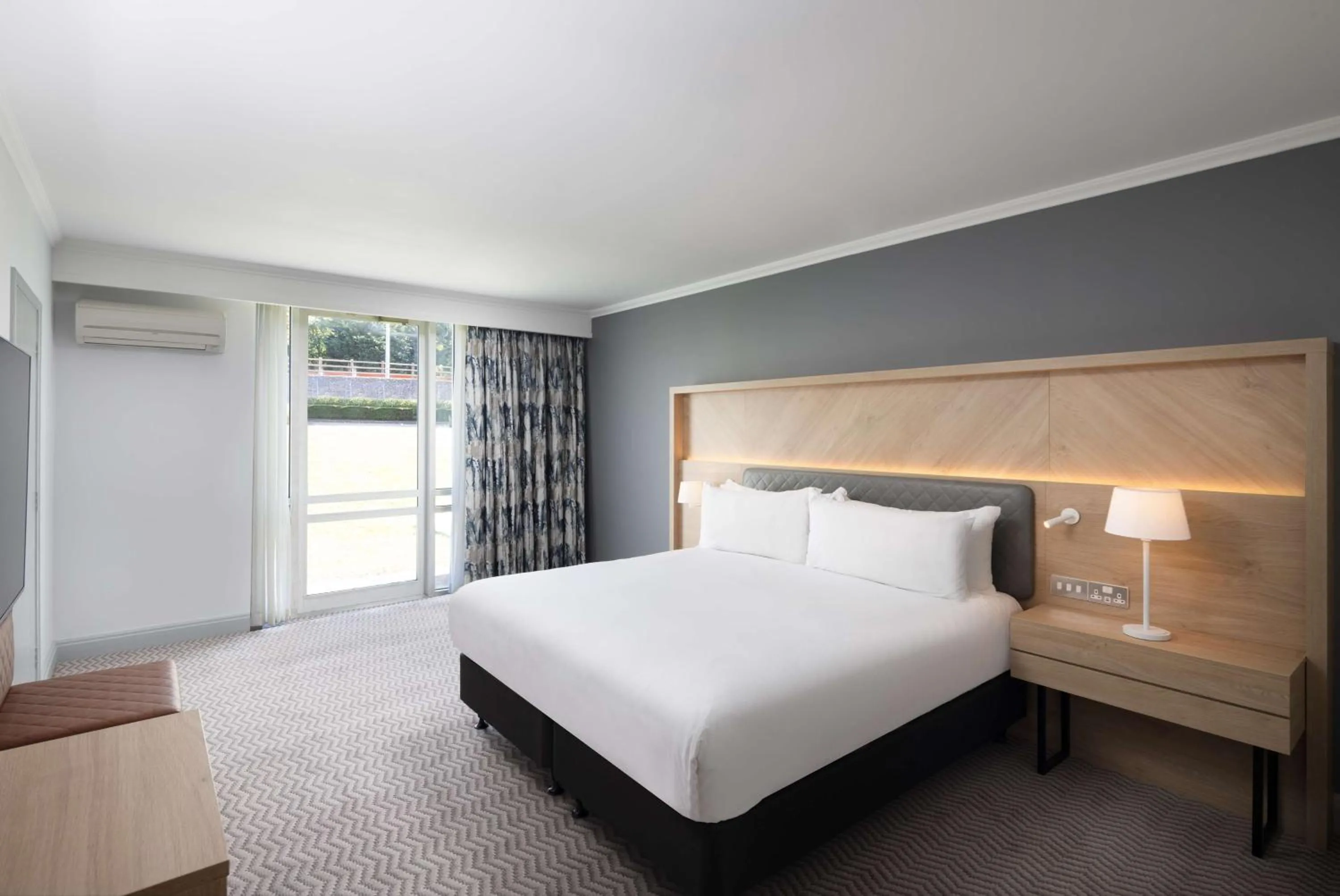 Bed in Hilton Northampton Hotel