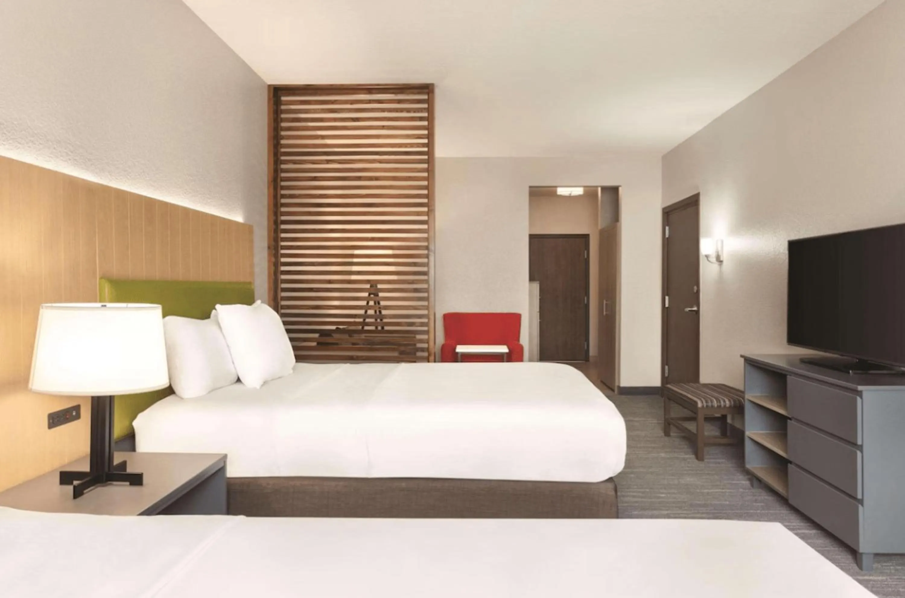 Bed in Country Inn & Suites by Radisson, Byram-Jackson South, MS