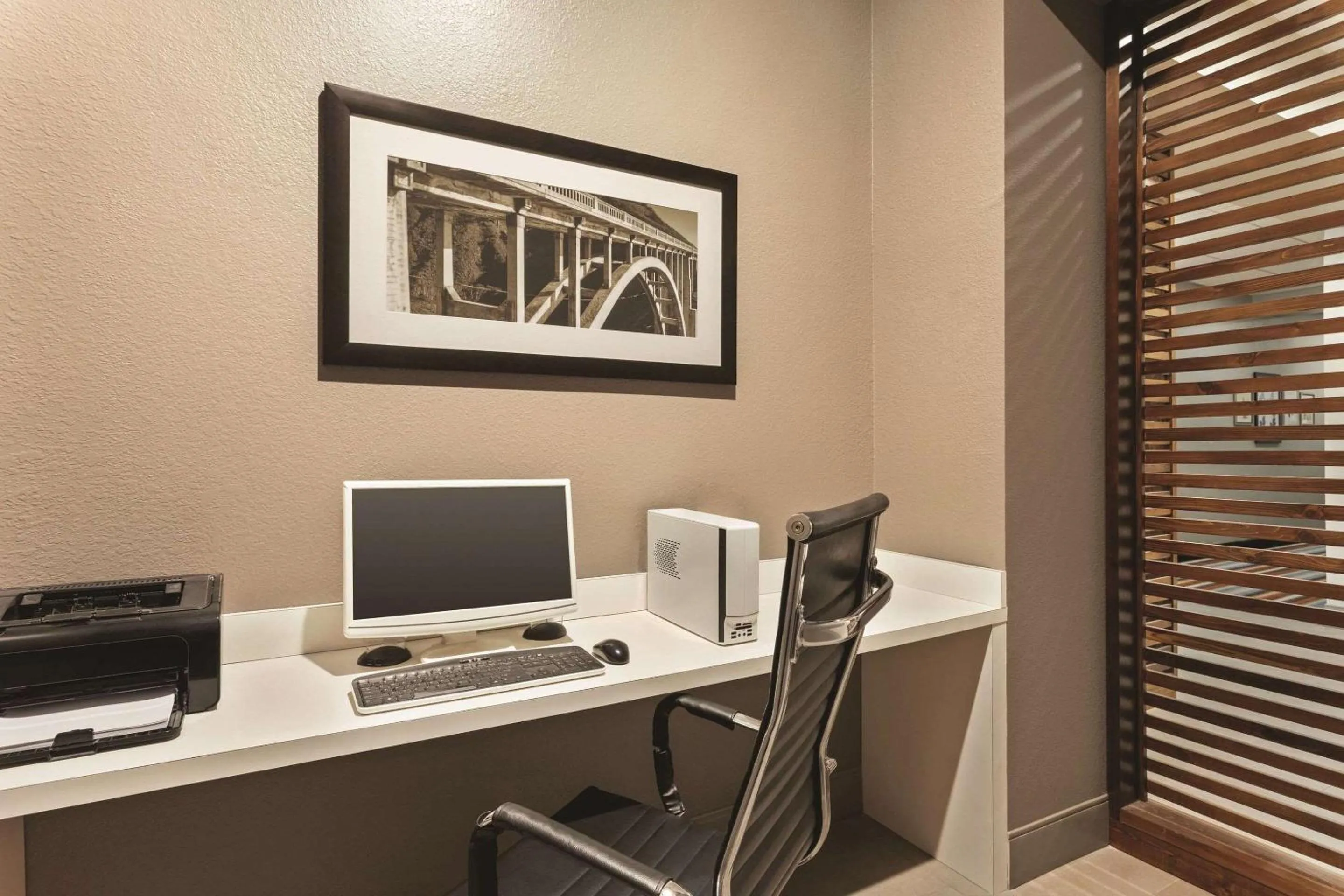 Business facilities in Country Inn & Suites by Radisson, Byram-Jackson South, MS