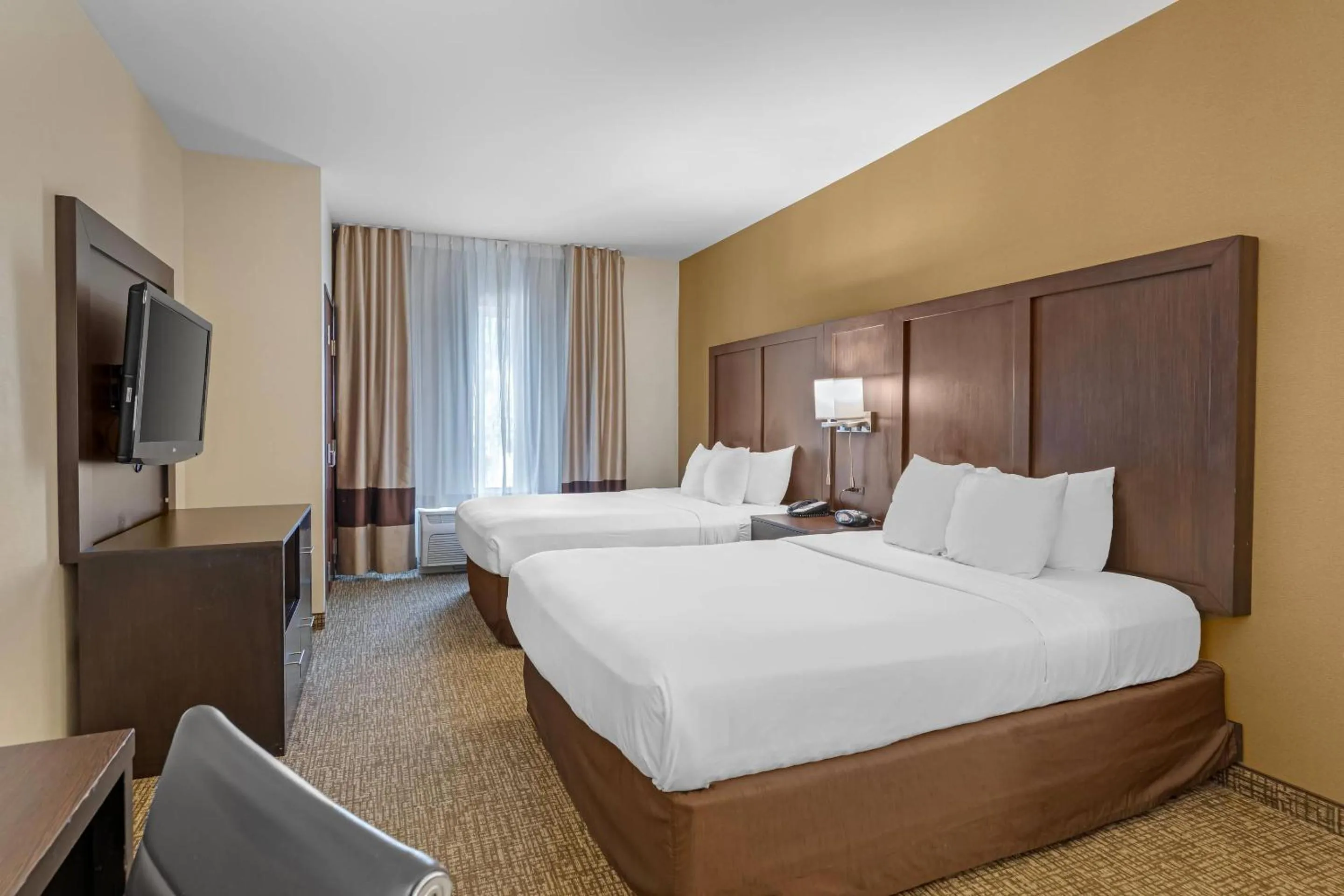 Bedroom, Bed in Comfort Suites Ontario Airport Convention Center