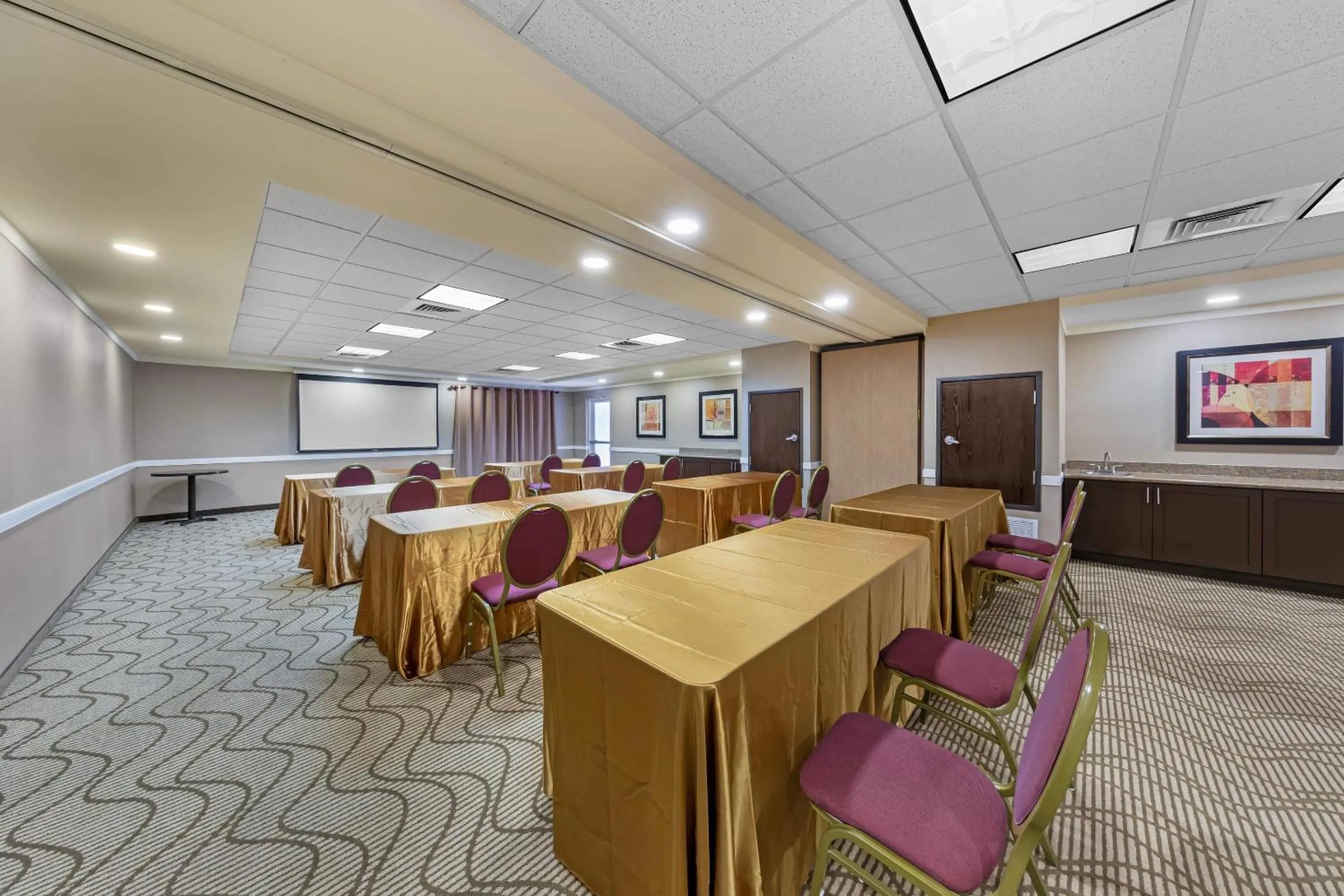 Meeting/conference room in Comfort Suites Ontario Airport Convention Center