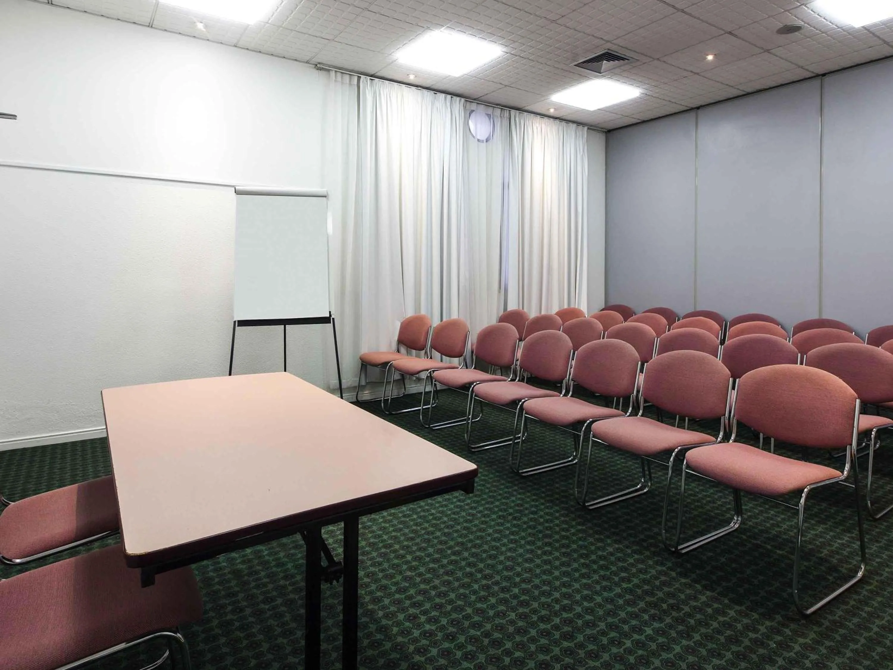 Meeting/conference room in Hotel ibis Faro Algarve