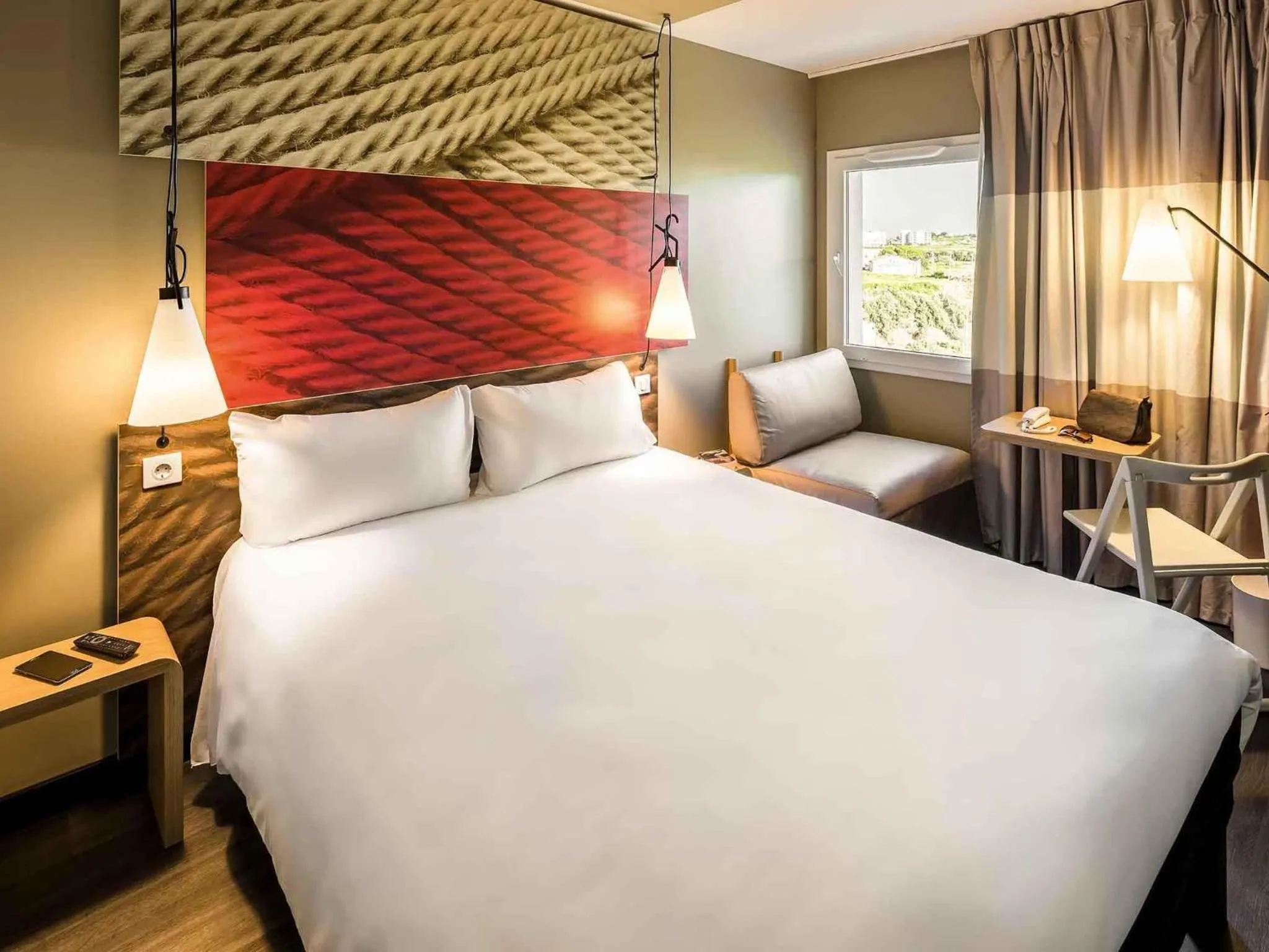 Bedroom, Bed in Hotel ibis Faro Algarve