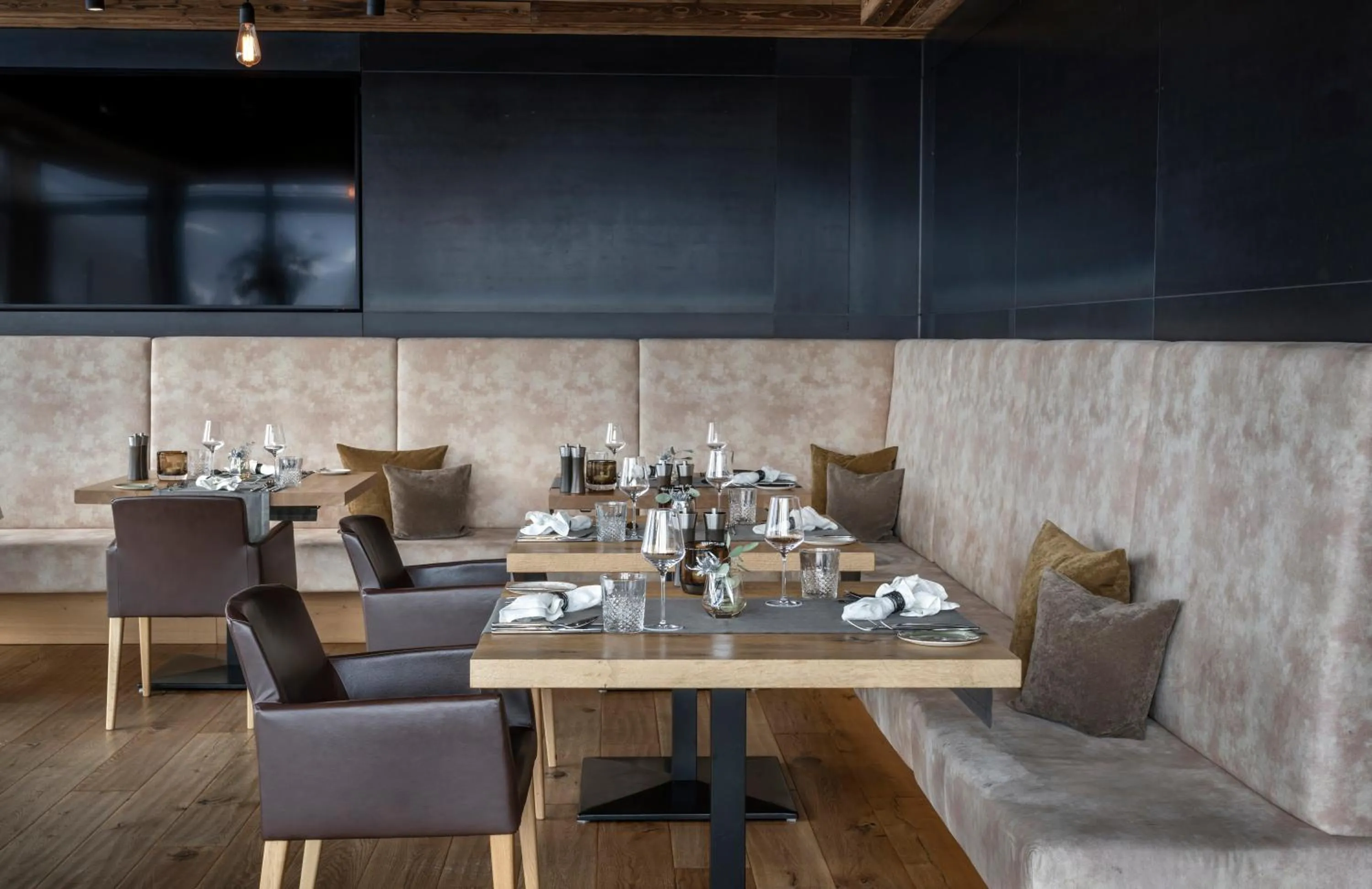 Restaurant/places to eat in Das.Goldberg