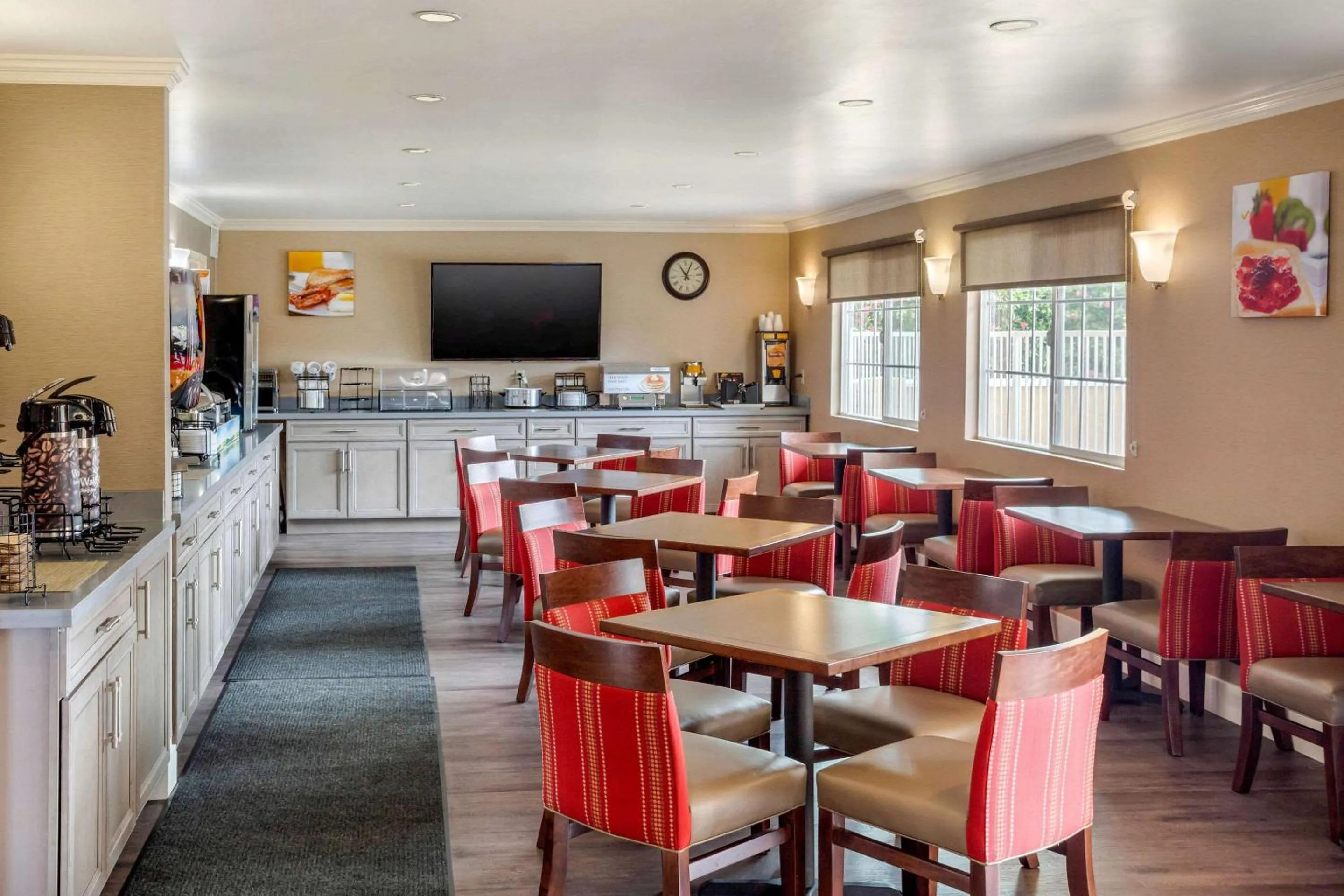 Restaurant/places to eat in Comfort Inn Castro Valley