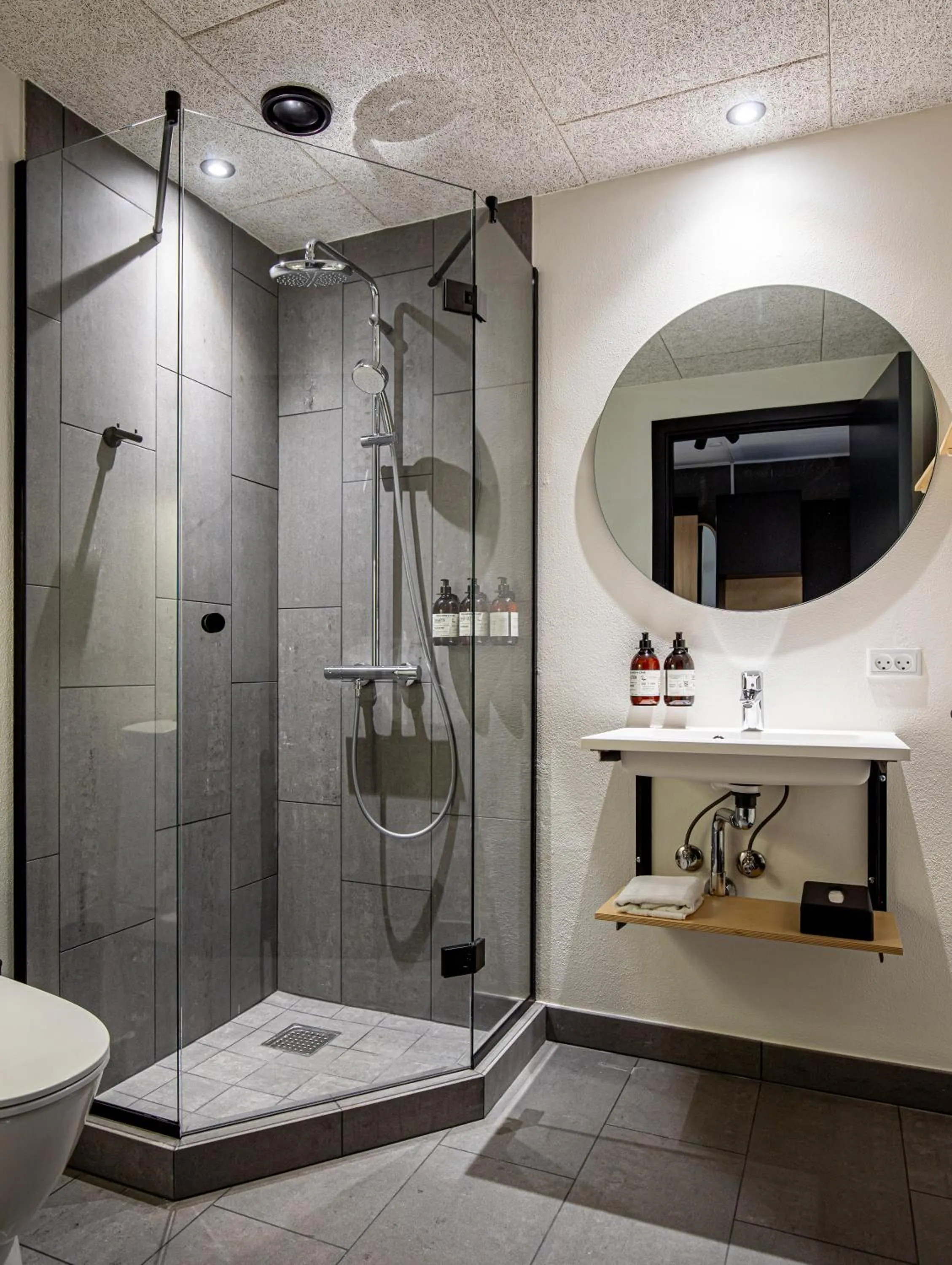 Bathroom in Fjordgaarden - Spa - Hotel - Konference