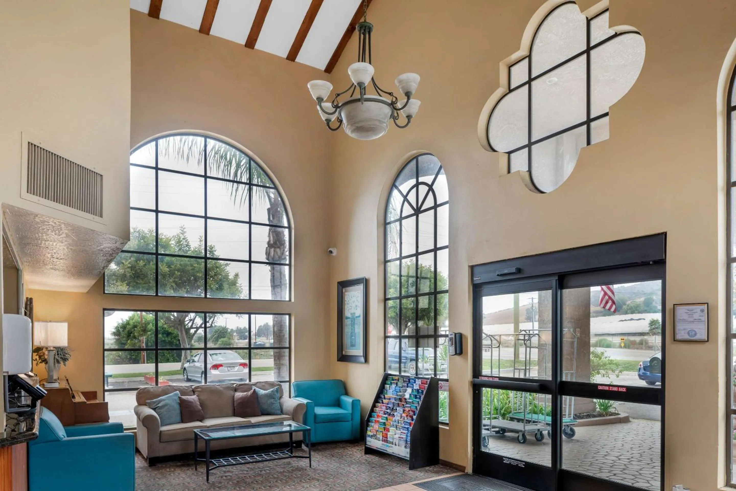 Lobby or reception in Quality Inn & Suites Camarillo-Oxnard