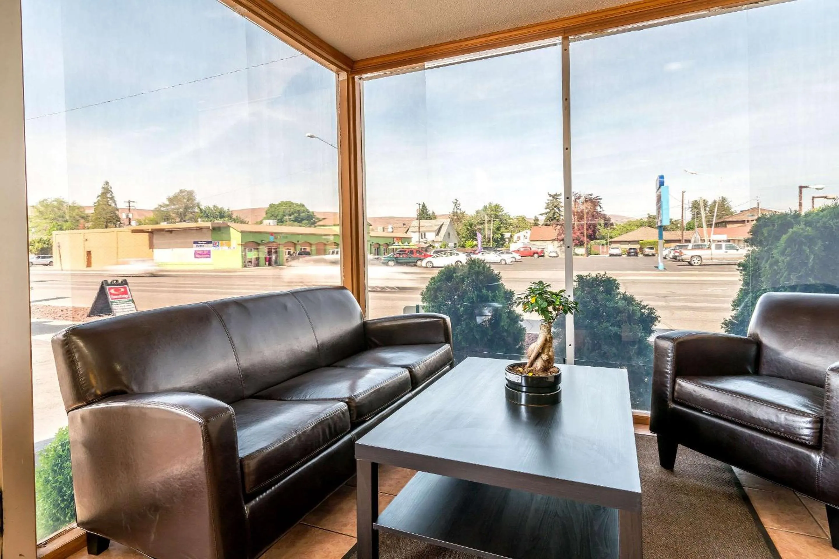 Lobby or reception in Holiday Lodge Yakima