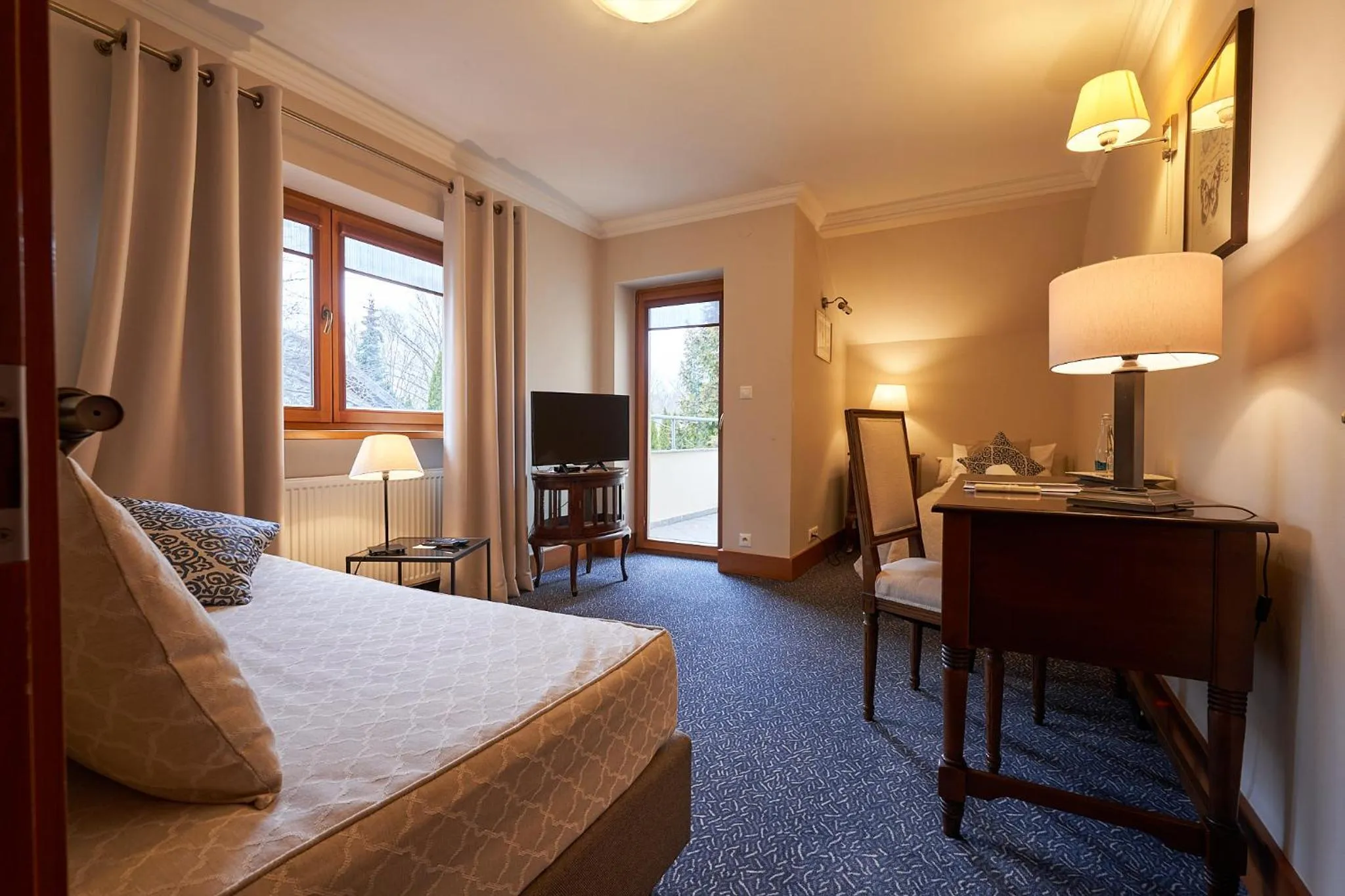 Restaurant/places to eat, Bed in American House Baletowa