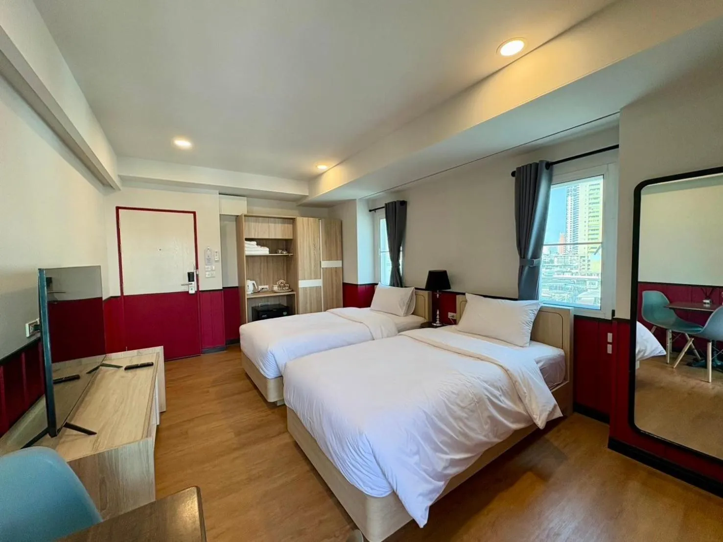 Photo of the whole room, Bed in U Sabai Hotel Bangkok