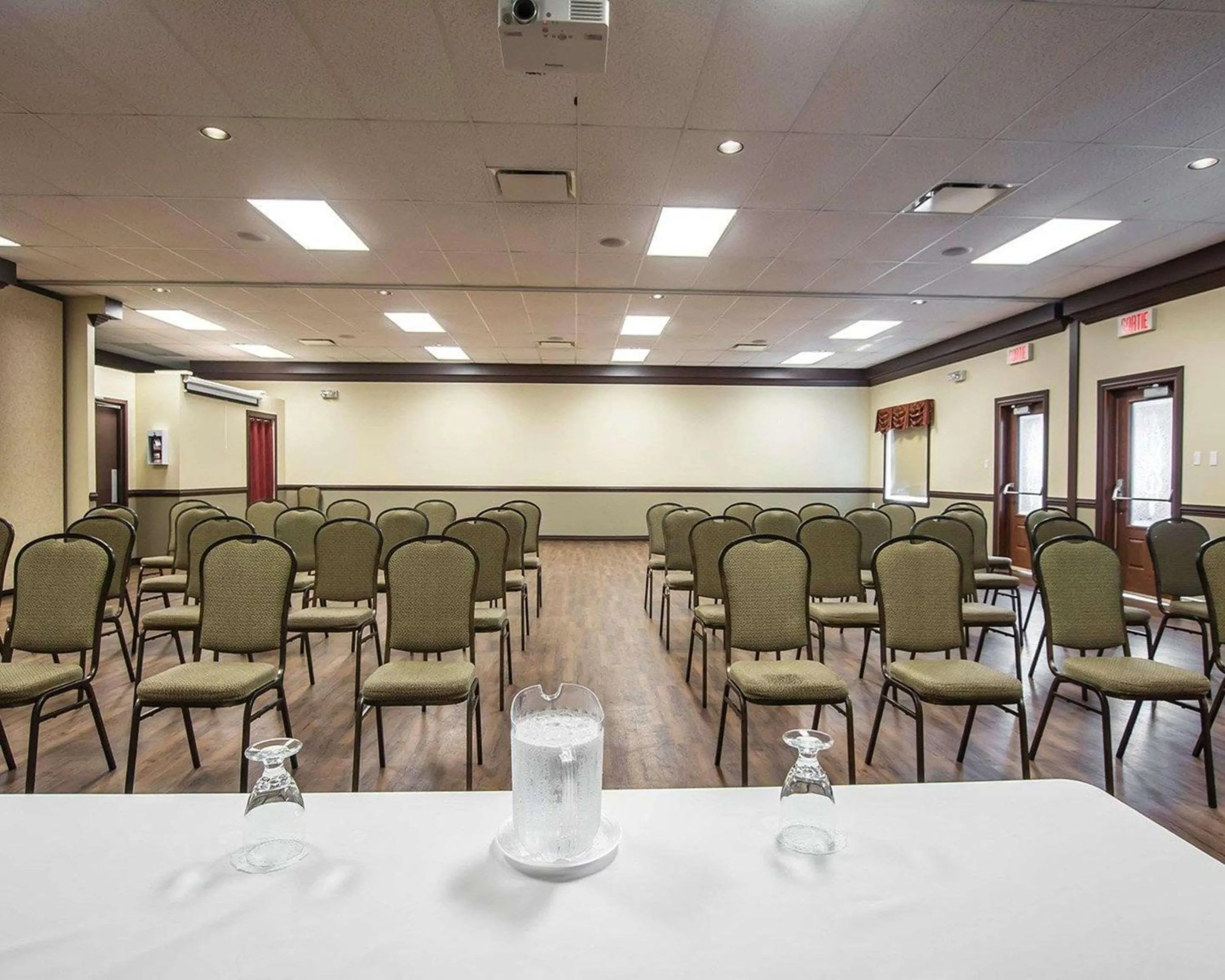 On site in Econo Lodge Inn & Suites