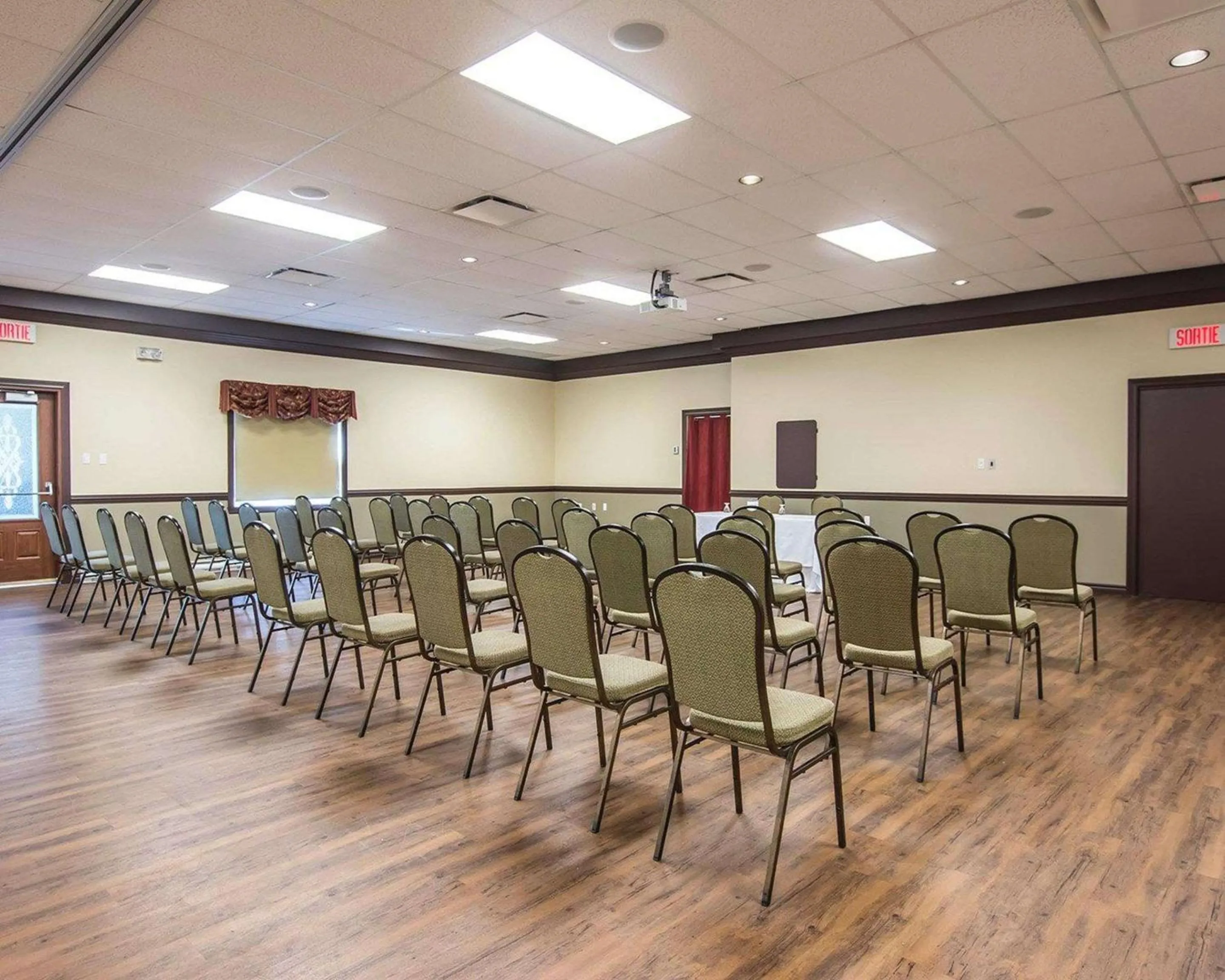 On site in Econo Lodge Inn & Suites