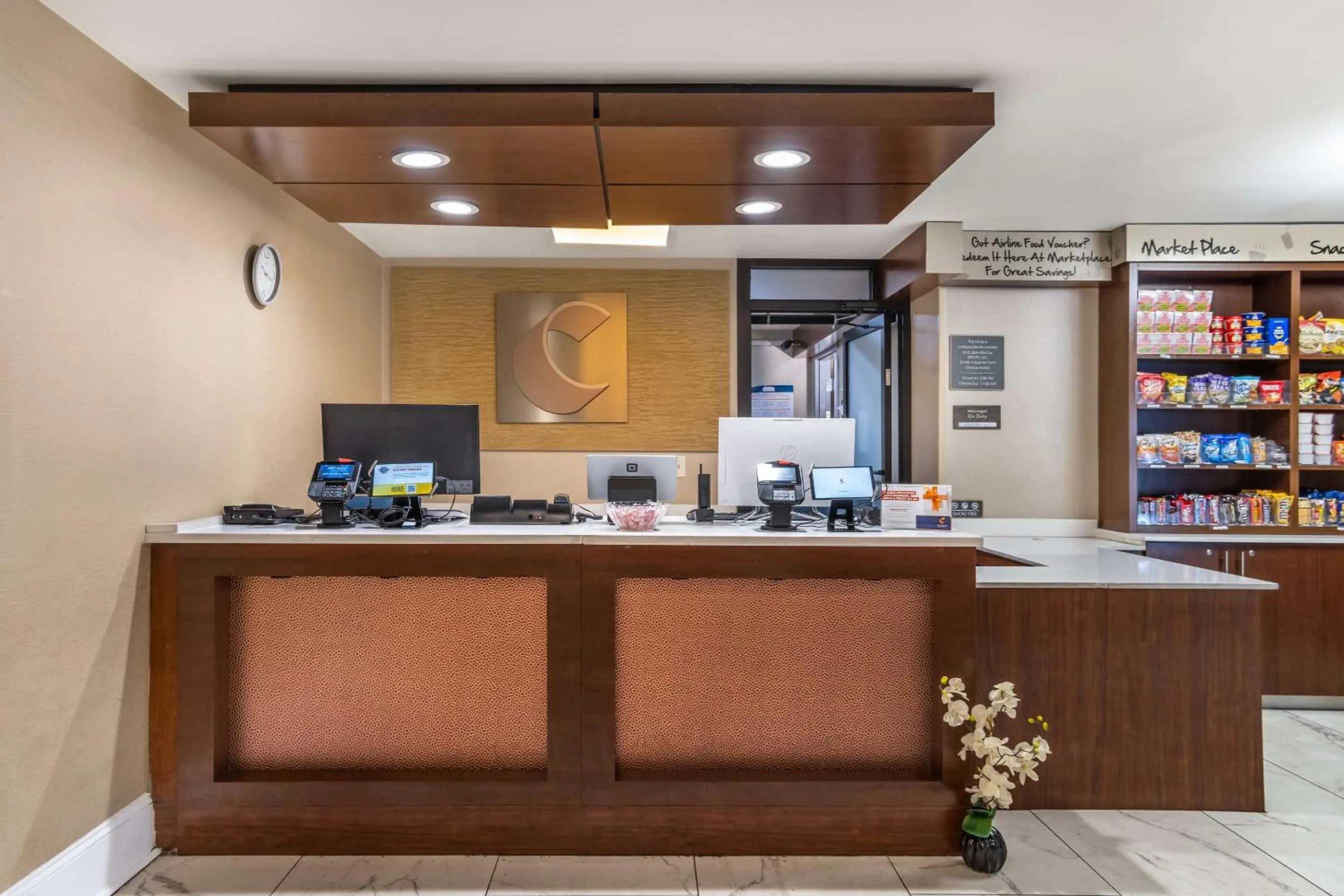 Lobby or reception in Comfort Inn Charlotte Airport Uptown