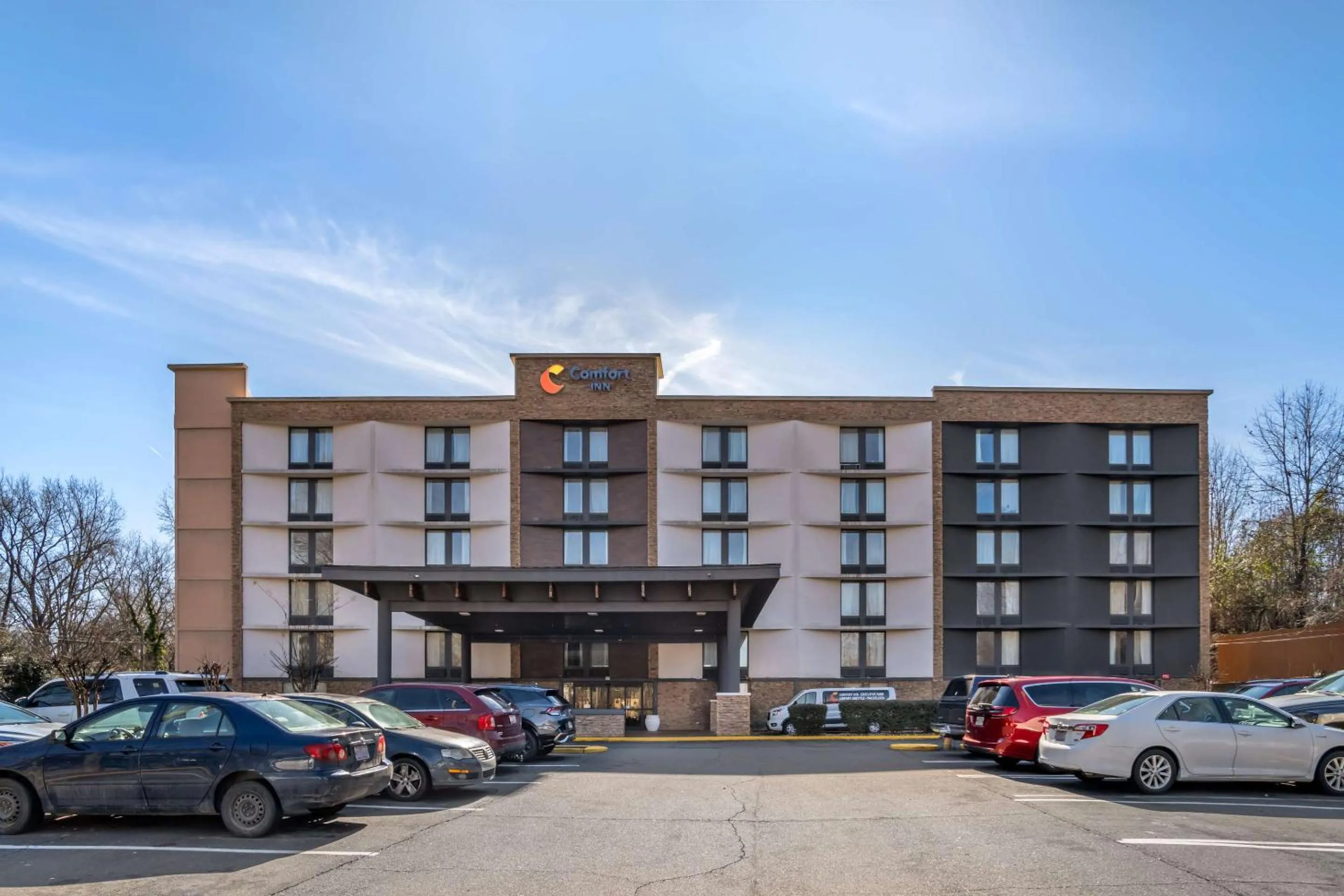 Property building in Comfort Inn Charlotte Airport Uptown